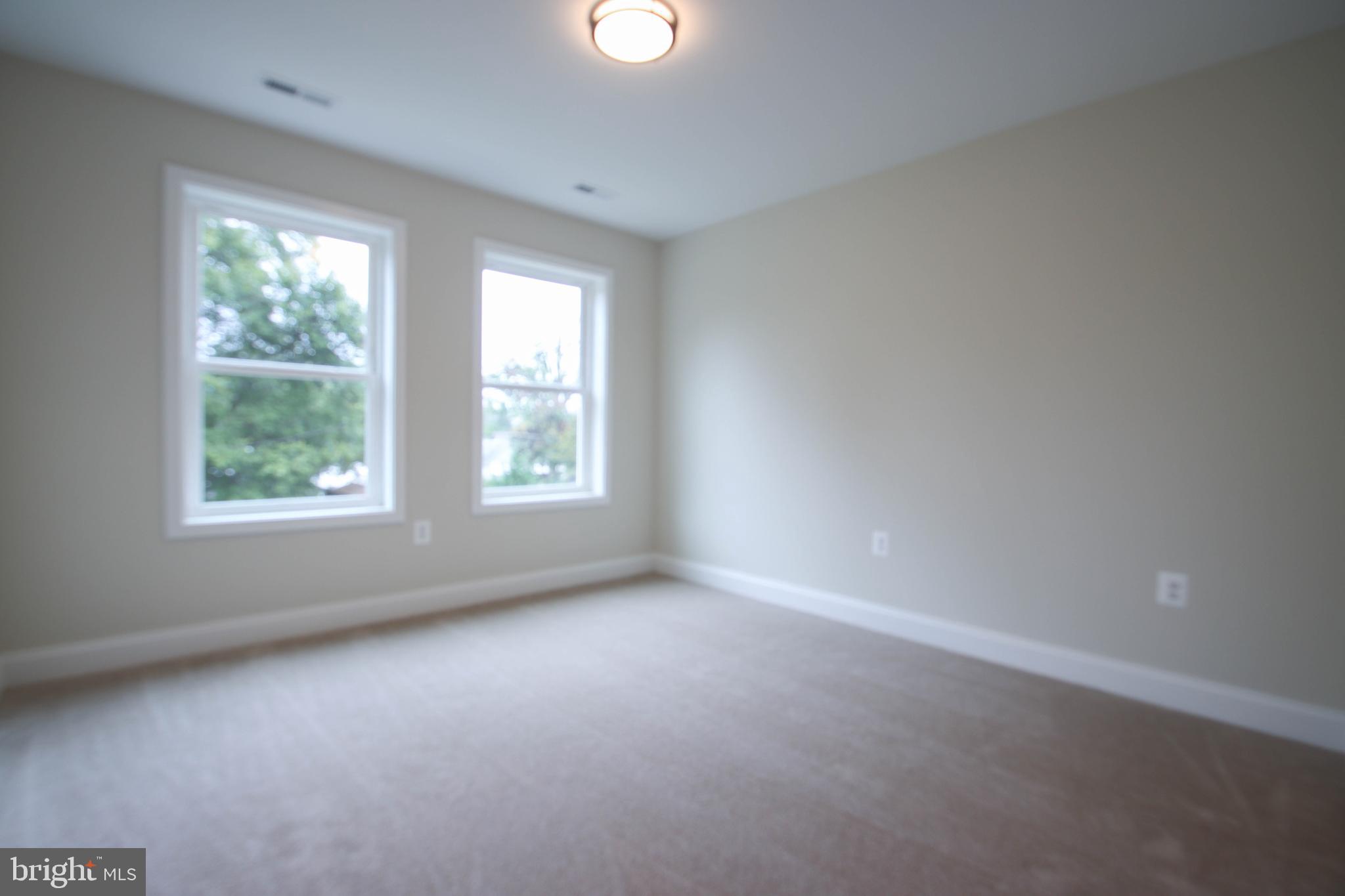 LUTHERVILLE - Residential