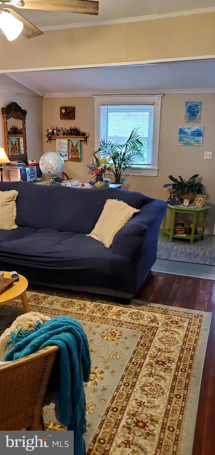 TOWN OF COLONIAL BEACH - Residential Lease