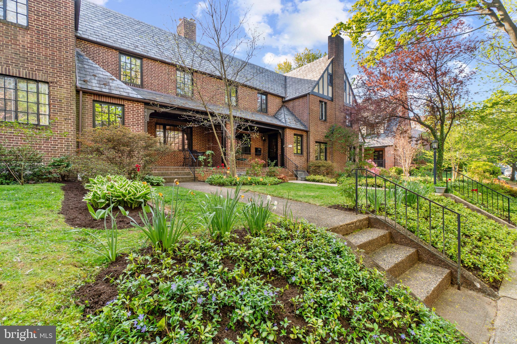 ROLAND PARK - Residential