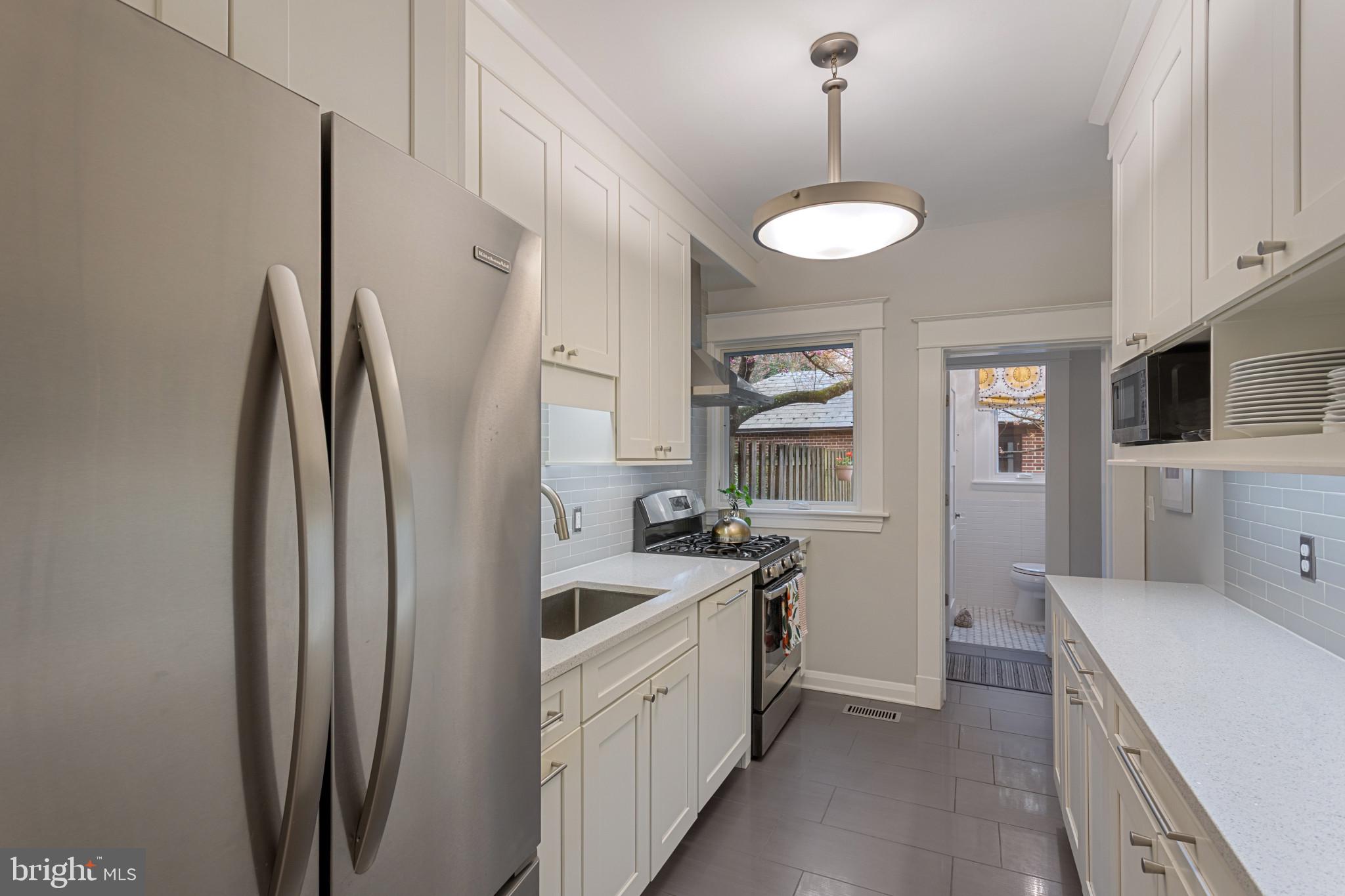 ROLAND PARK - Residential