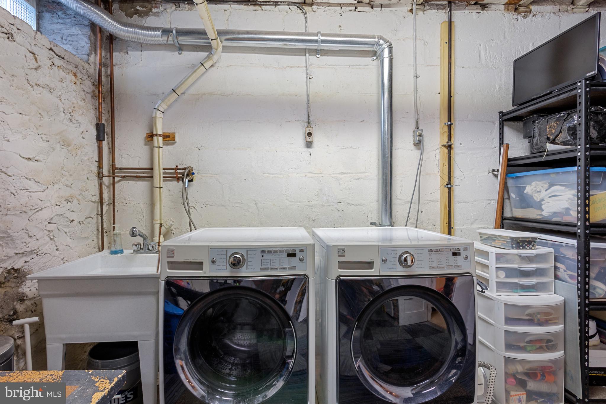 ROLAND PARK - Residential