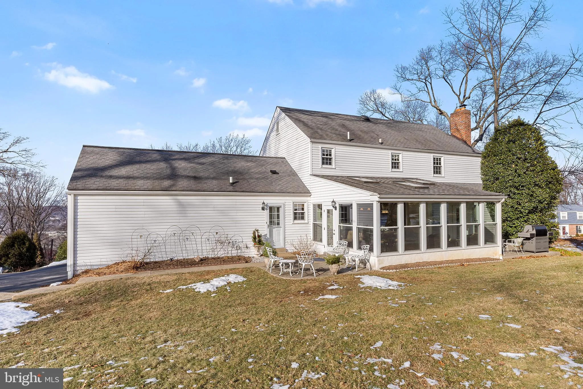 Berwyn, Pennsylvania 19312, United States, 4 Bedrooms Bedrooms, ,3 BathroomsBathrooms,Residential,Contingent,10900