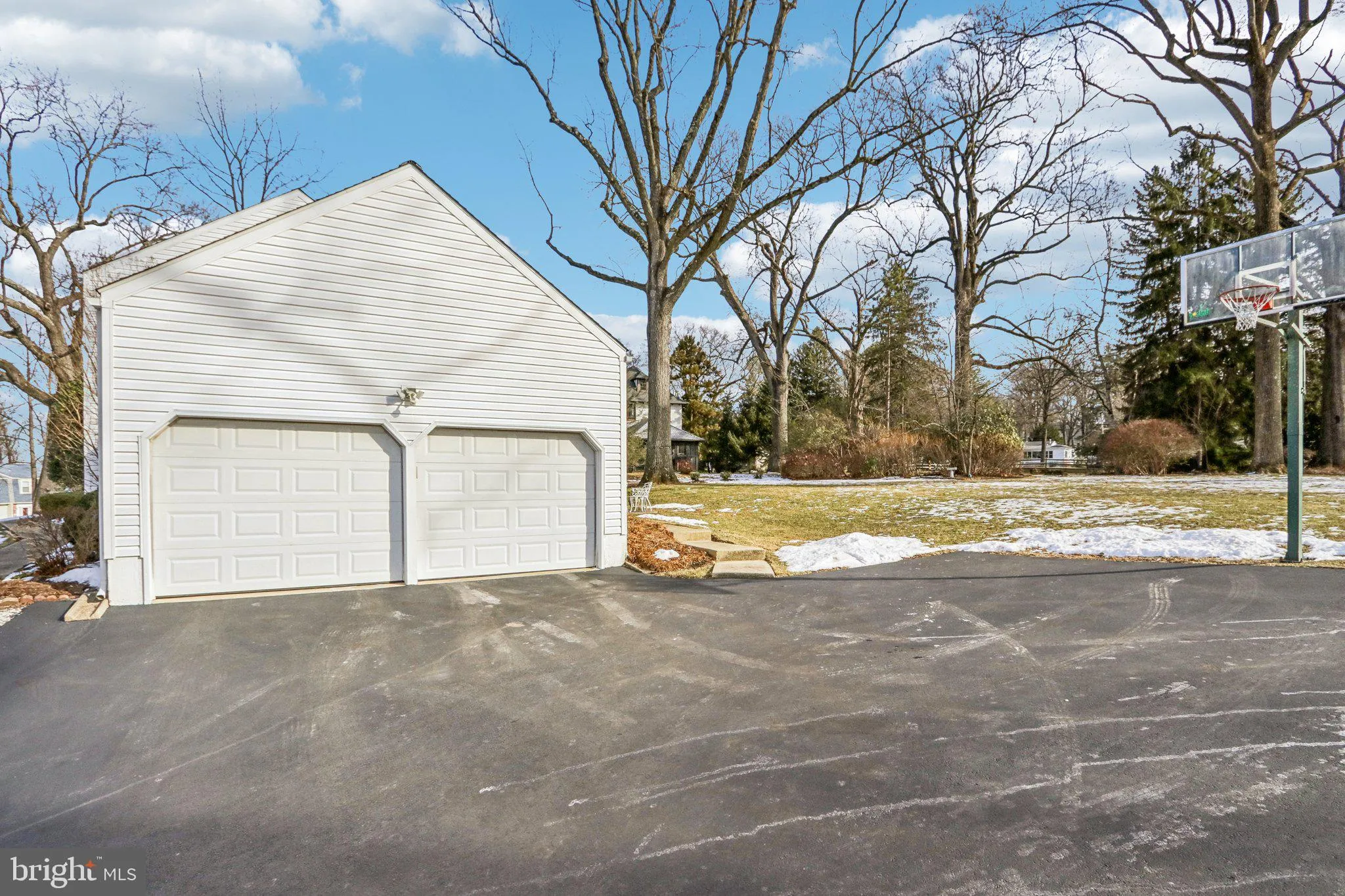 Berwyn, Pennsylvania 19312, United States, 4 Bedrooms Bedrooms, ,3 BathroomsBathrooms,Residential,Contingent,10900