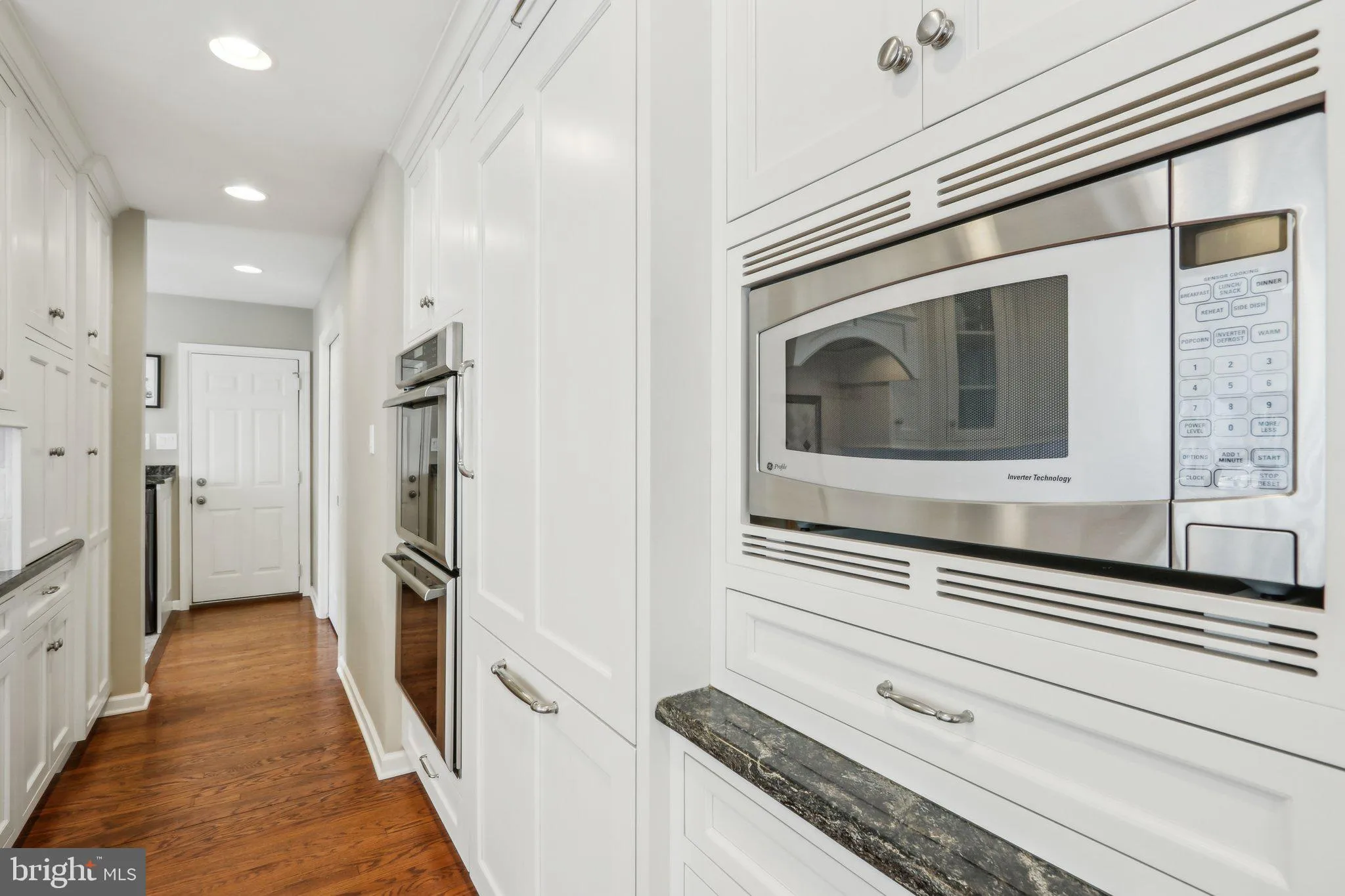 Berwyn, Pennsylvania 19312, United States, 4 Bedrooms Bedrooms, ,3 BathroomsBathrooms,Residential,Contingent,10900