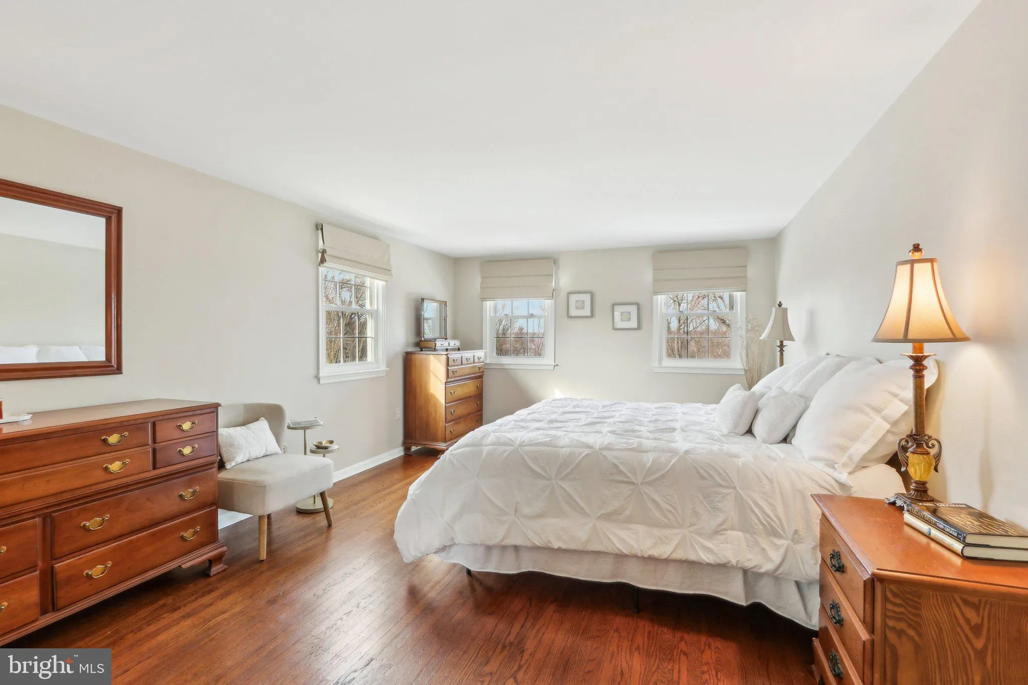 Berwyn, Pennsylvania 19312, United States, 4 Bedrooms Bedrooms, ,3 BathroomsBathrooms,Residential,Contingent,10900