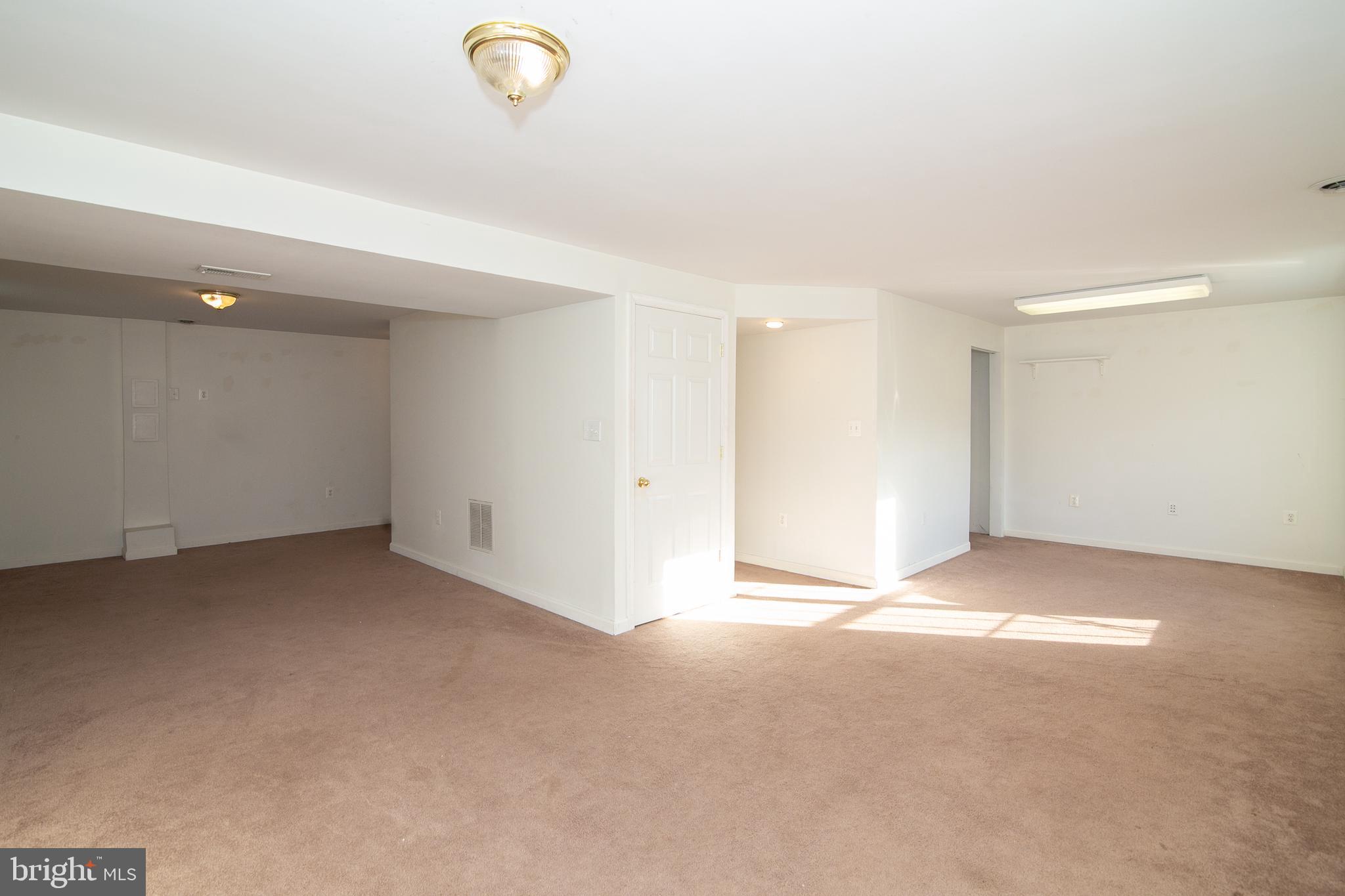 SALEM FIELDS - Residential