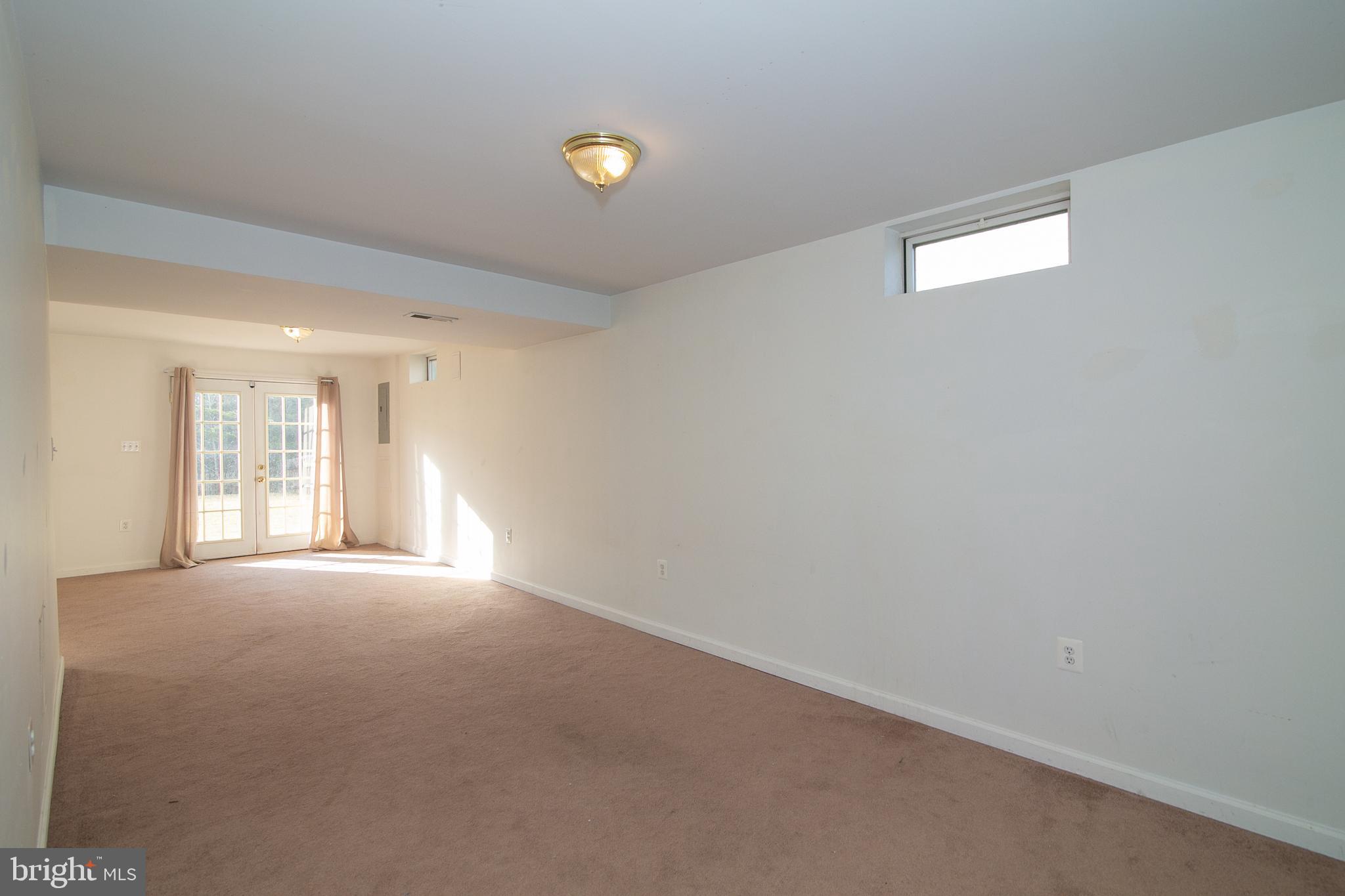 SALEM FIELDS - Residential