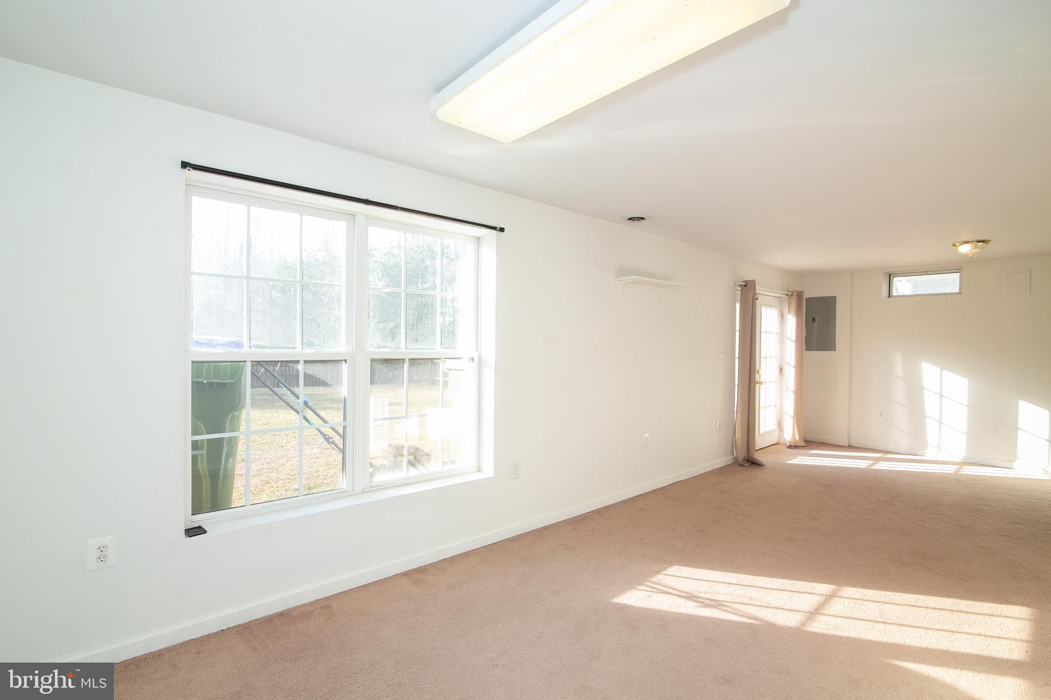 SALEM FIELDS - Residential