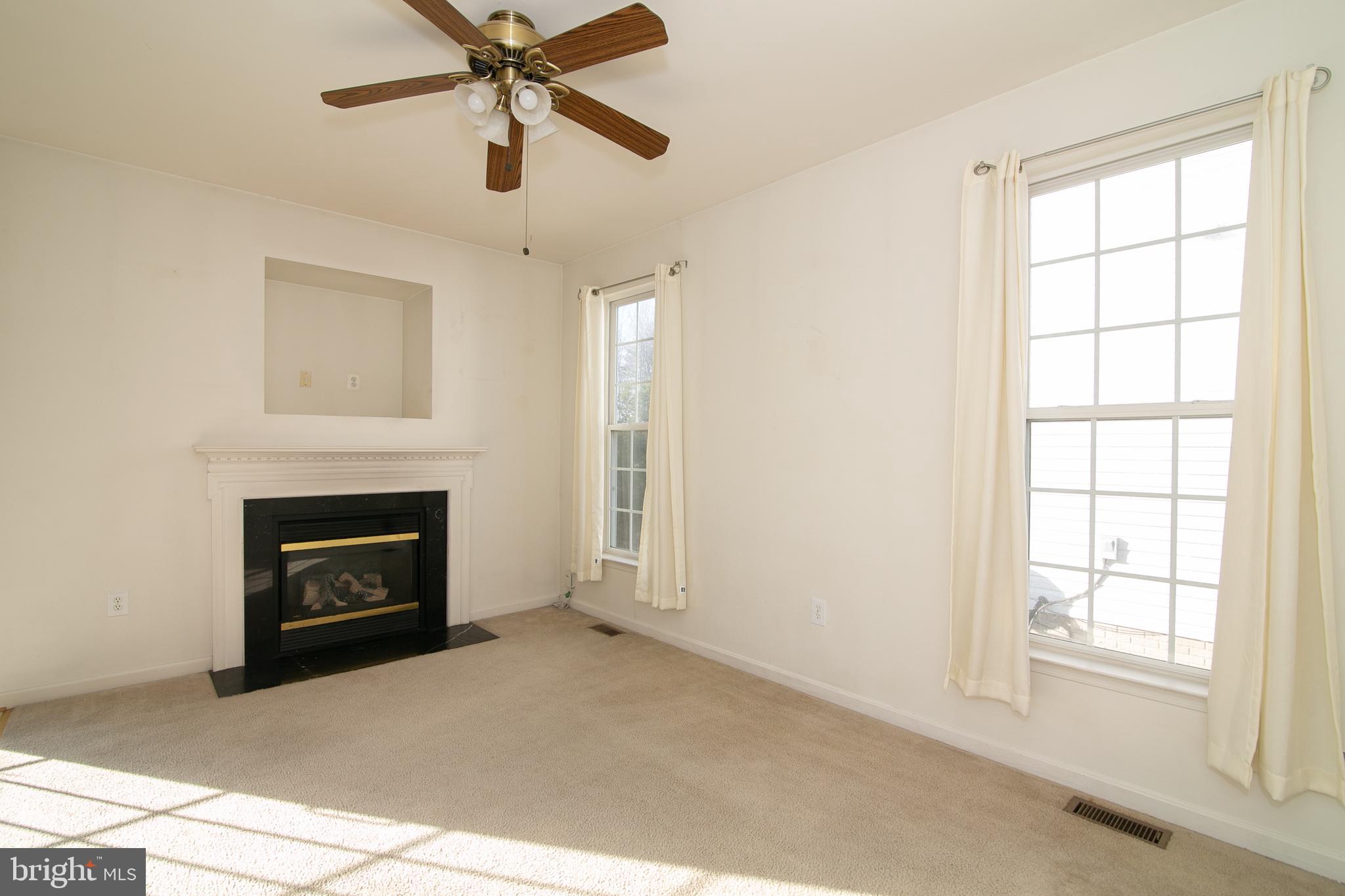 SALEM FIELDS - Residential