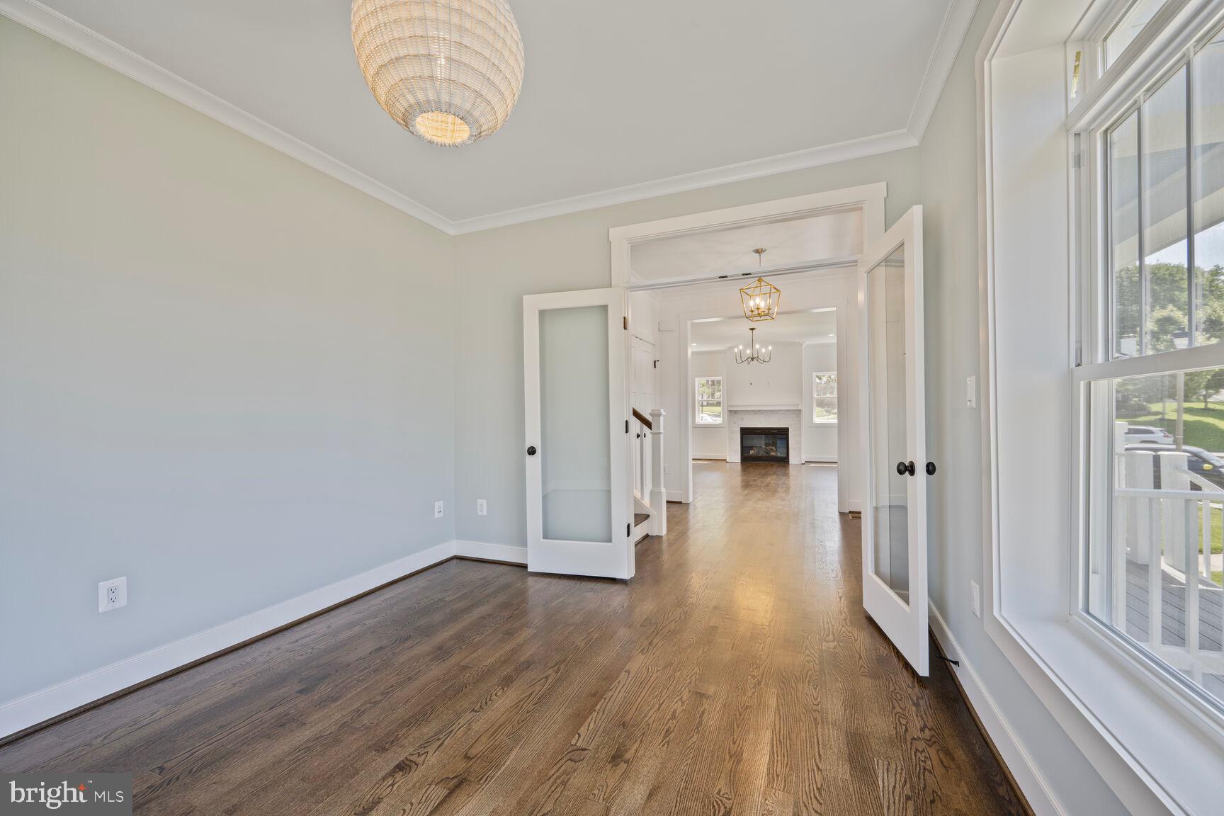 BROYHILL HEIGHTS - Residential