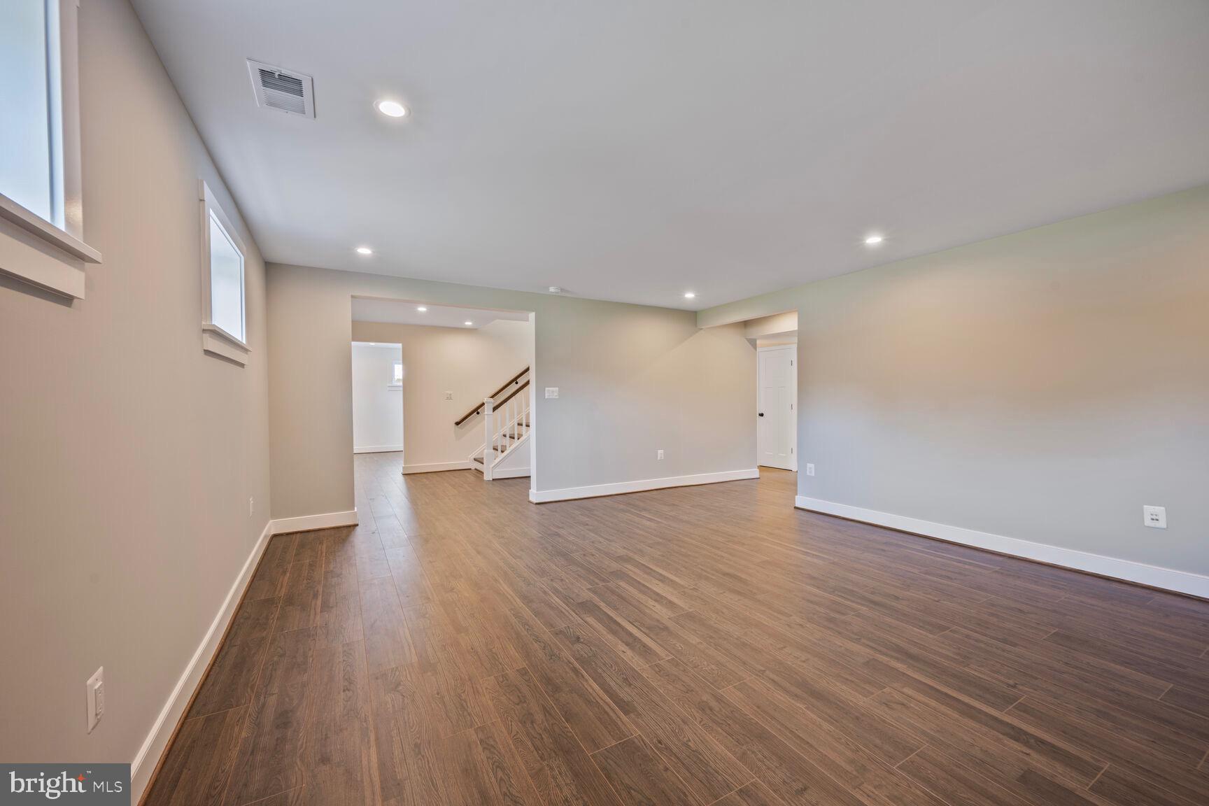 BROYHILL HEIGHTS - Residential