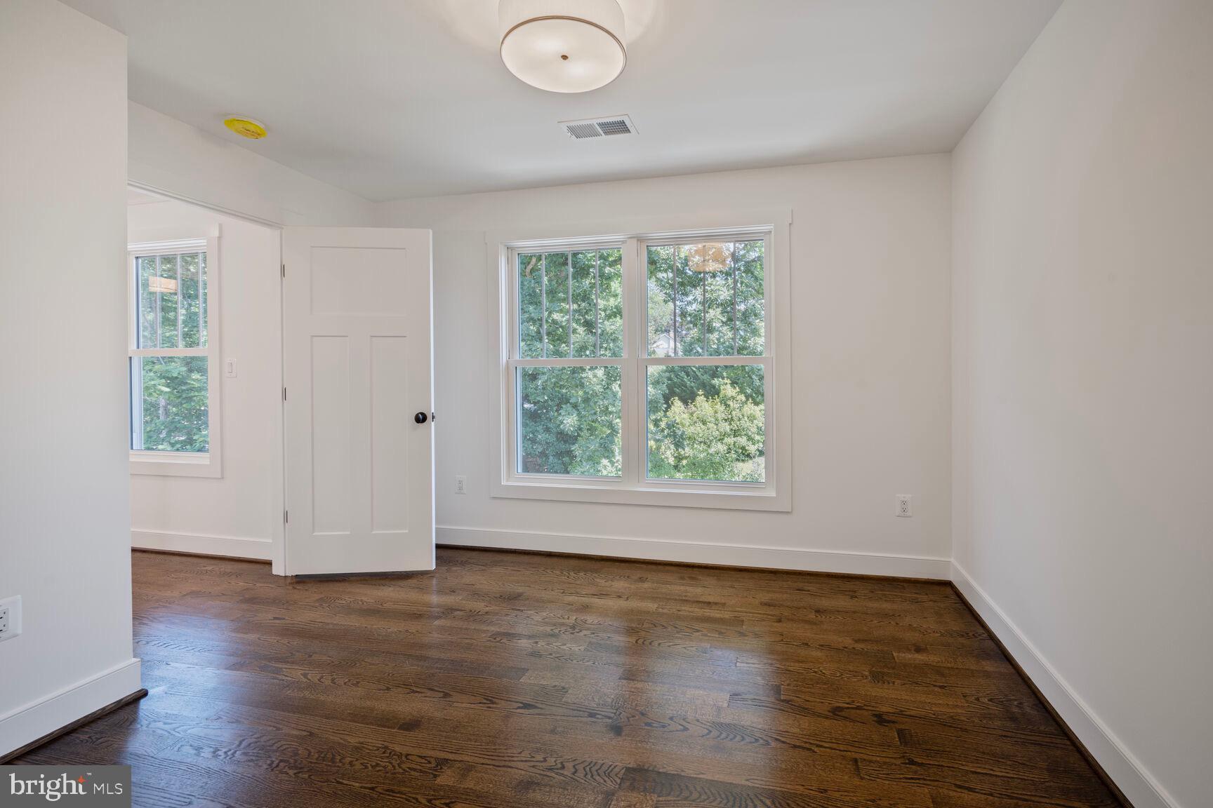 BROYHILL HEIGHTS - Residential