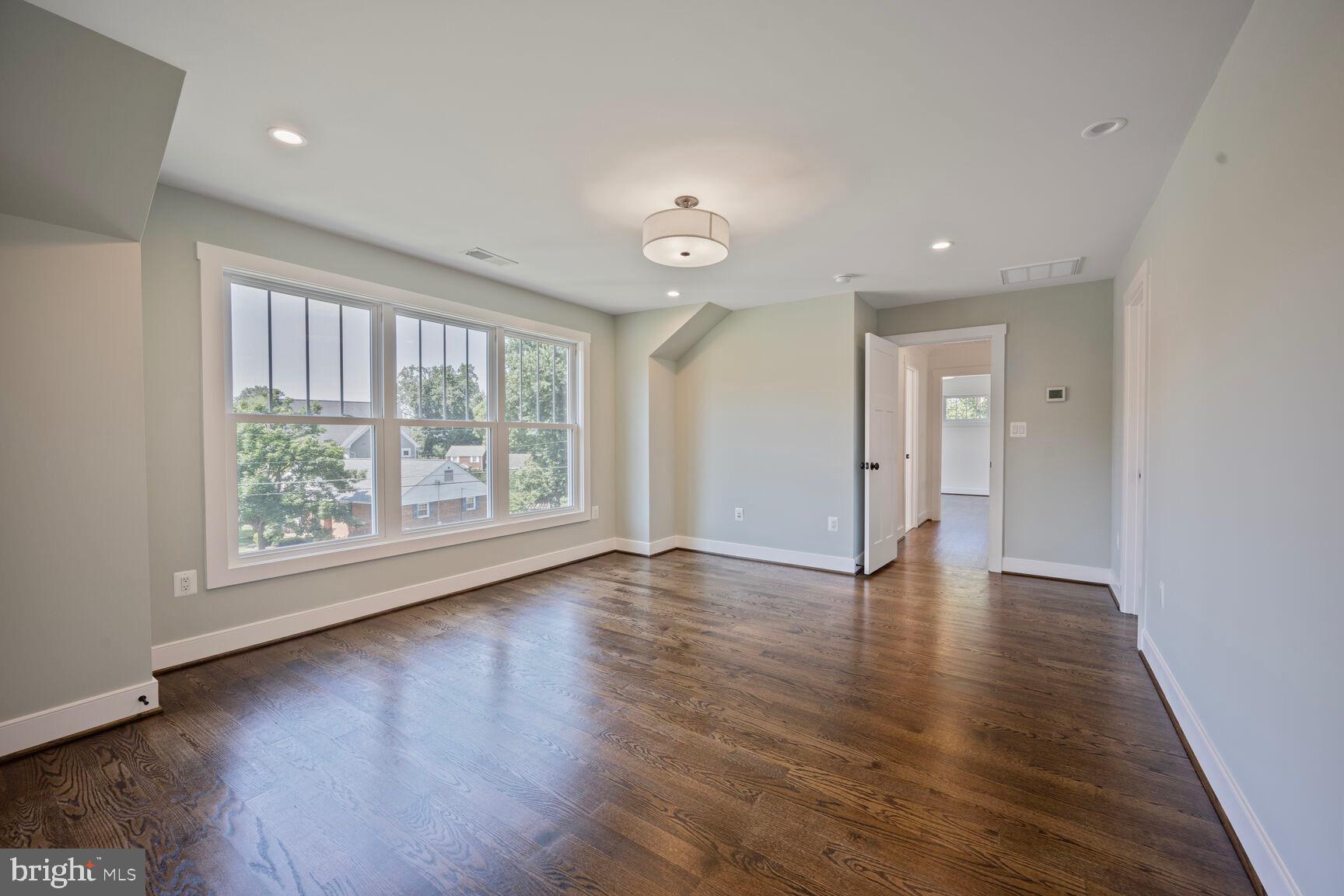 BROYHILL HEIGHTS - Residential