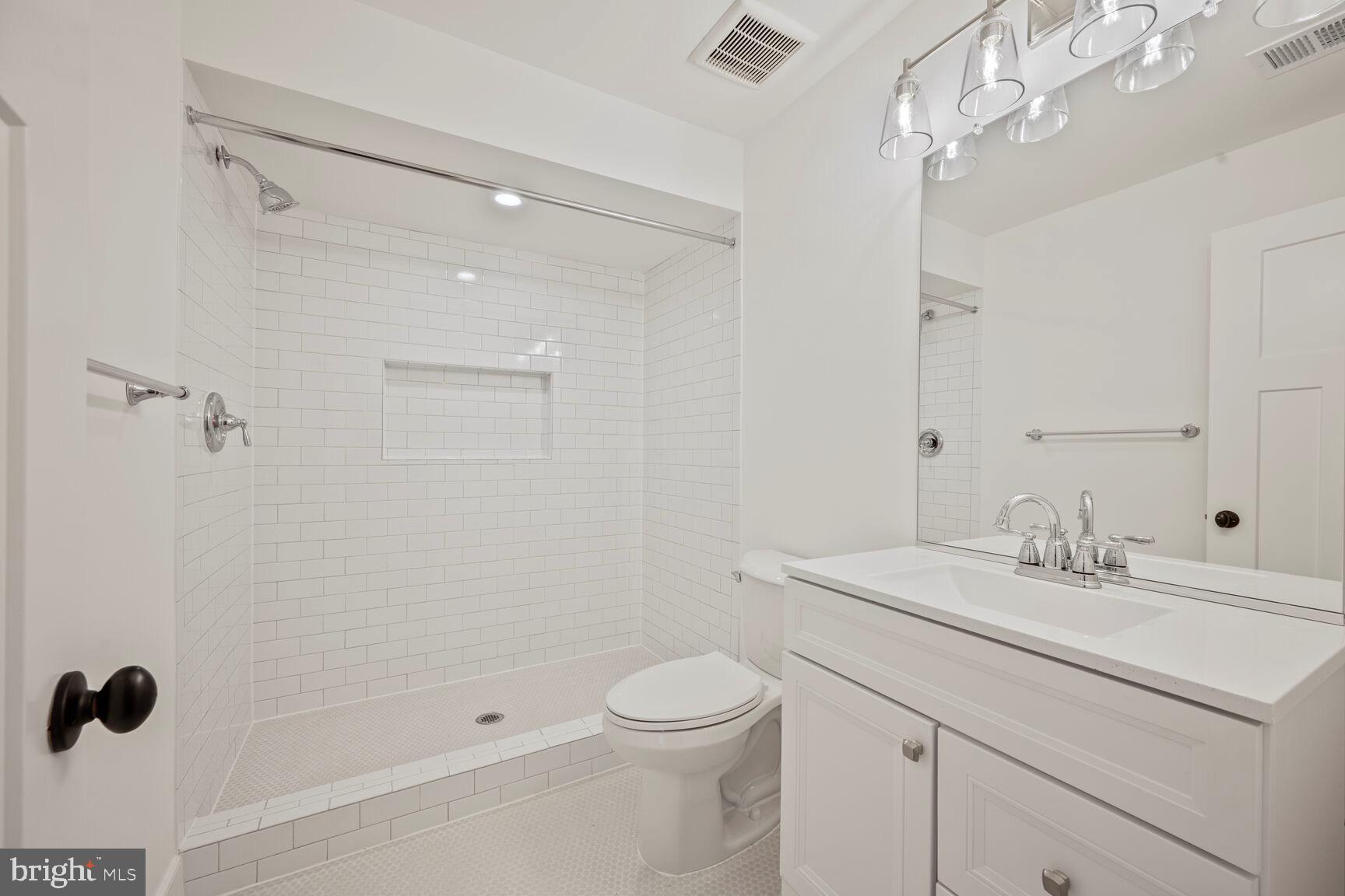 BROYHILL HEIGHTS - Residential