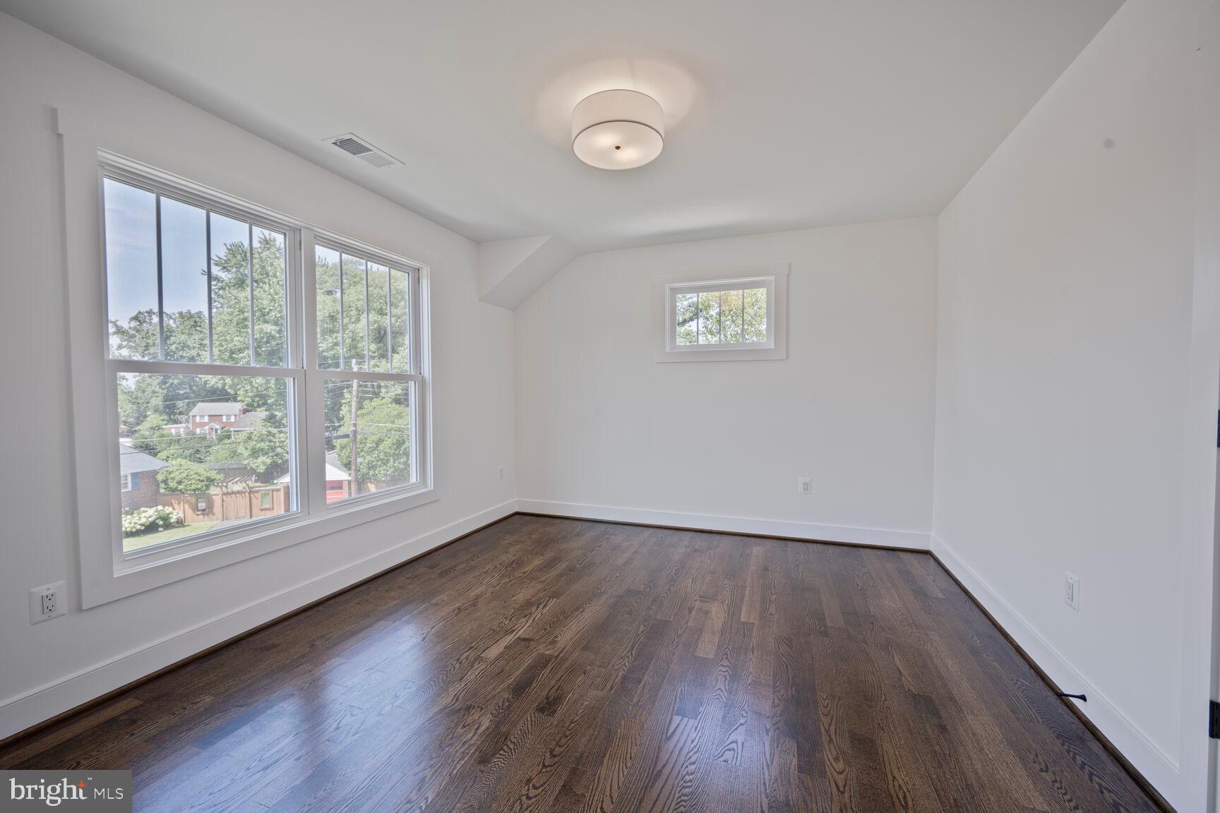 BROYHILL HEIGHTS - Residential