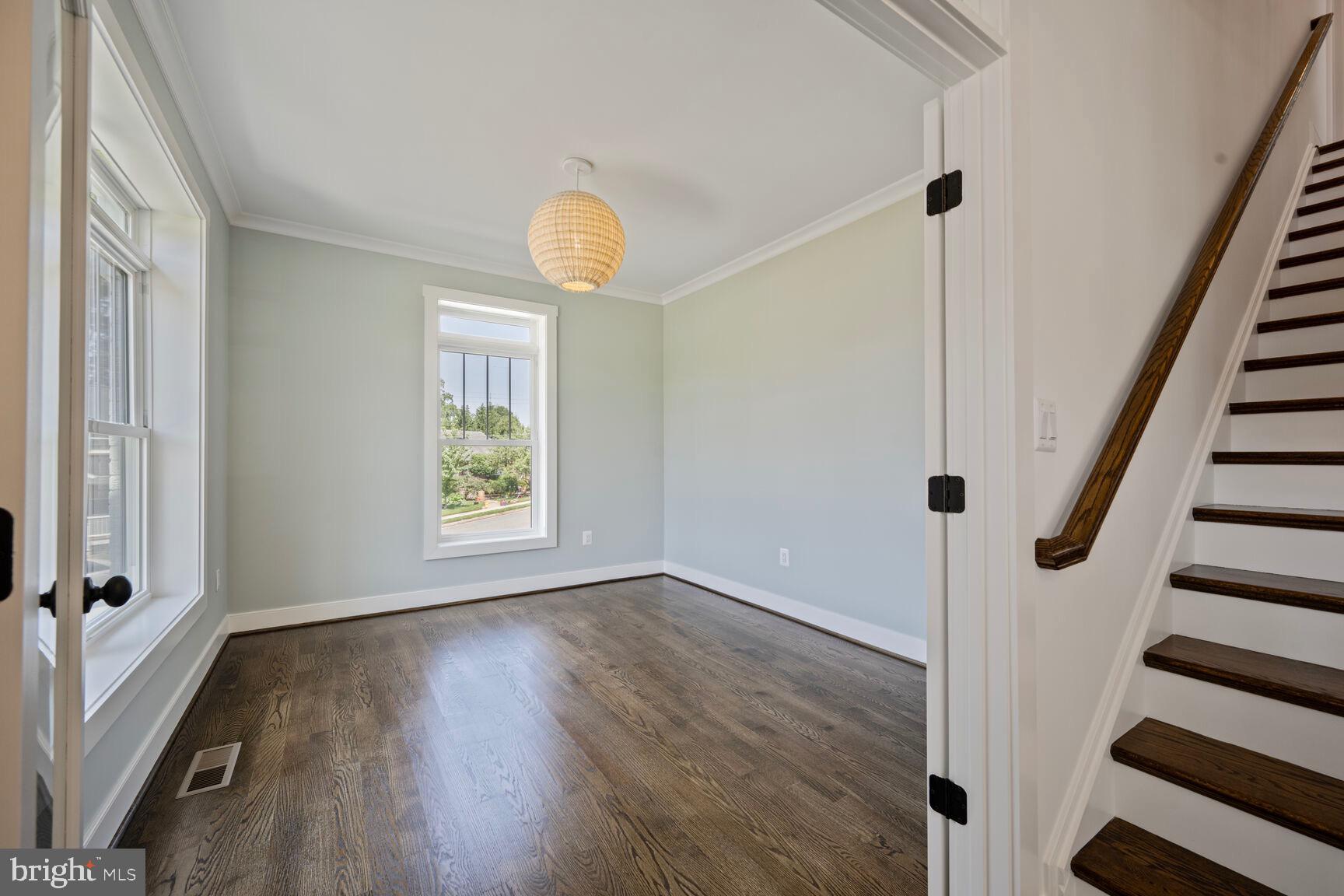 BROYHILL HEIGHTS - Residential