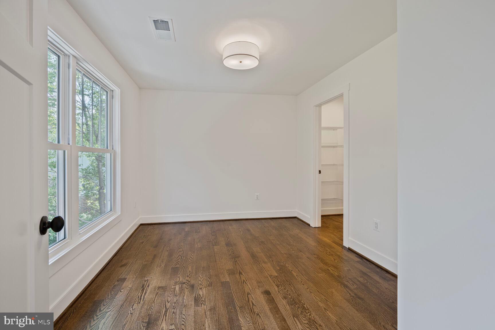 BROYHILL HEIGHTS - Residential