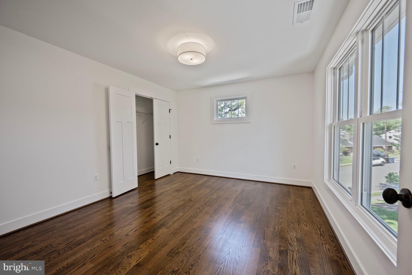 BROYHILL HEIGHTS - Residential