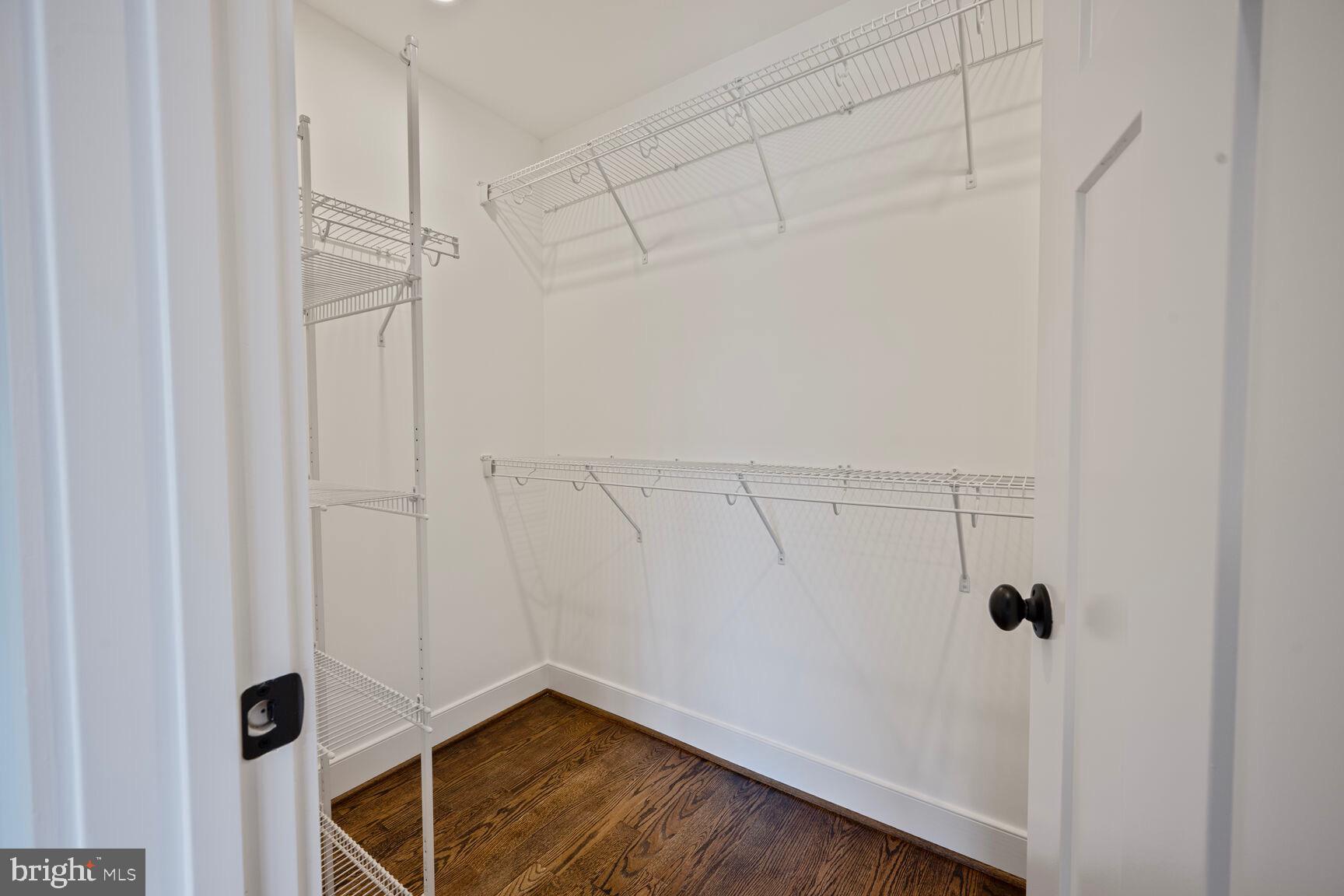 BROYHILL HEIGHTS - Residential