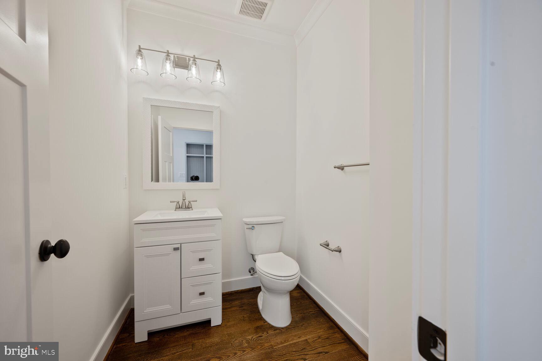 BROYHILL HEIGHTS - Residential