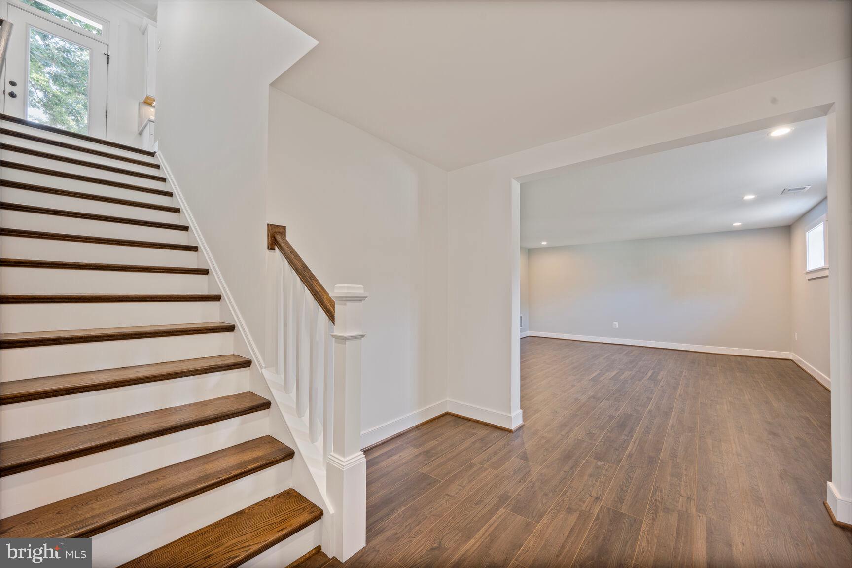 BROYHILL HEIGHTS - Residential