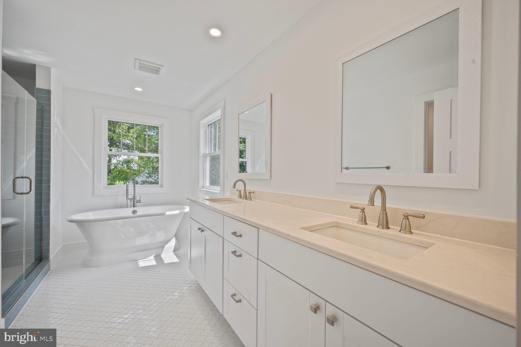 BROYHILL HEIGHTS - Residential