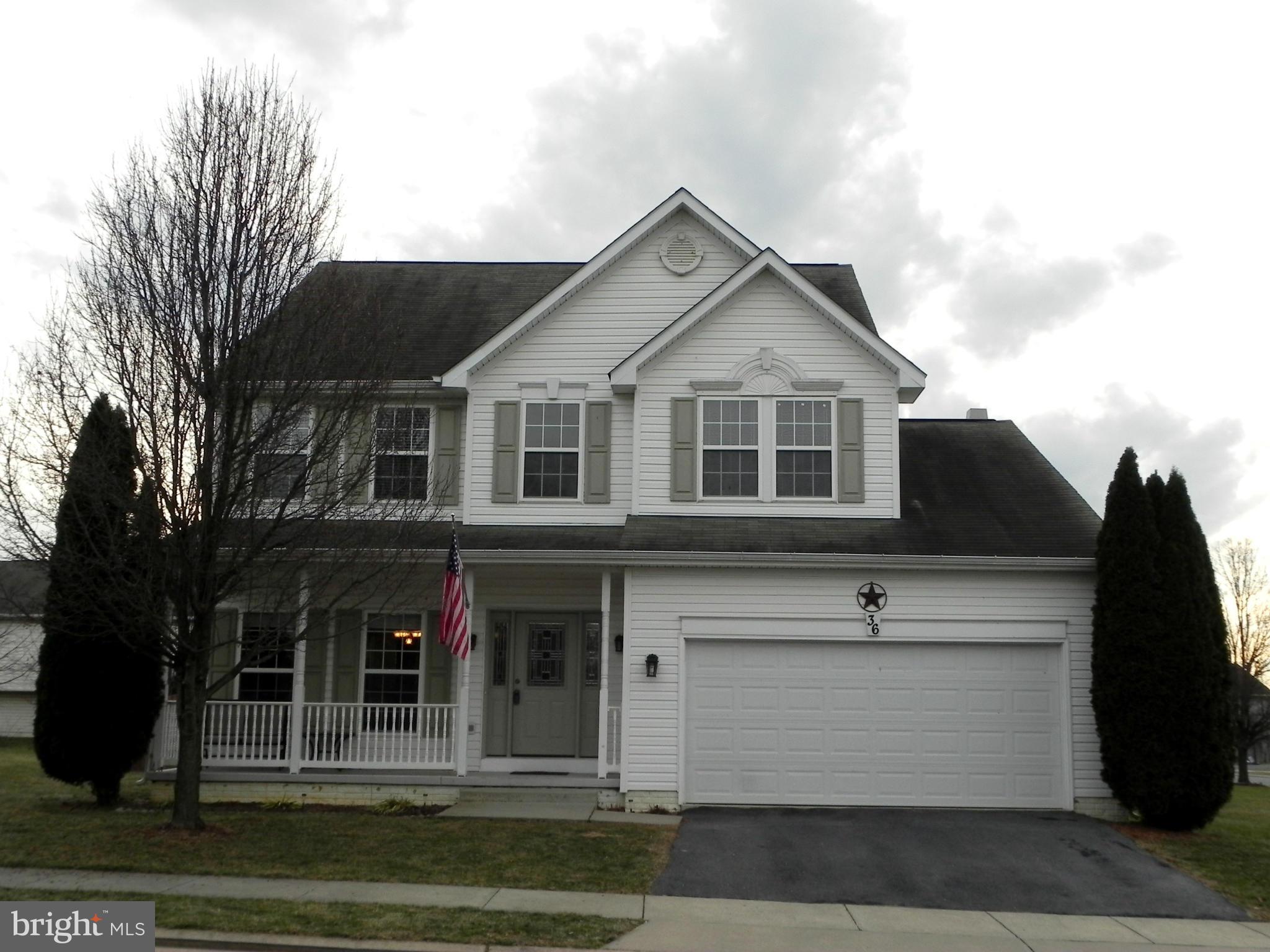 Open floor plan Colonial w/great features: hardwood floors, vaulted ceiling in master, wood fireplace, soaking tub, & ceiling fans. Granite countertops/backsplash, stainless appliances, 42 cabinets. Sep laundry rm. Lg open kitchen/family rm. Formal living/dining rms. Finished bsmt w/custom bar & wiring for surround sound. Privacy fenced back yard w/deck, concrete patio, play set, & storage shed.