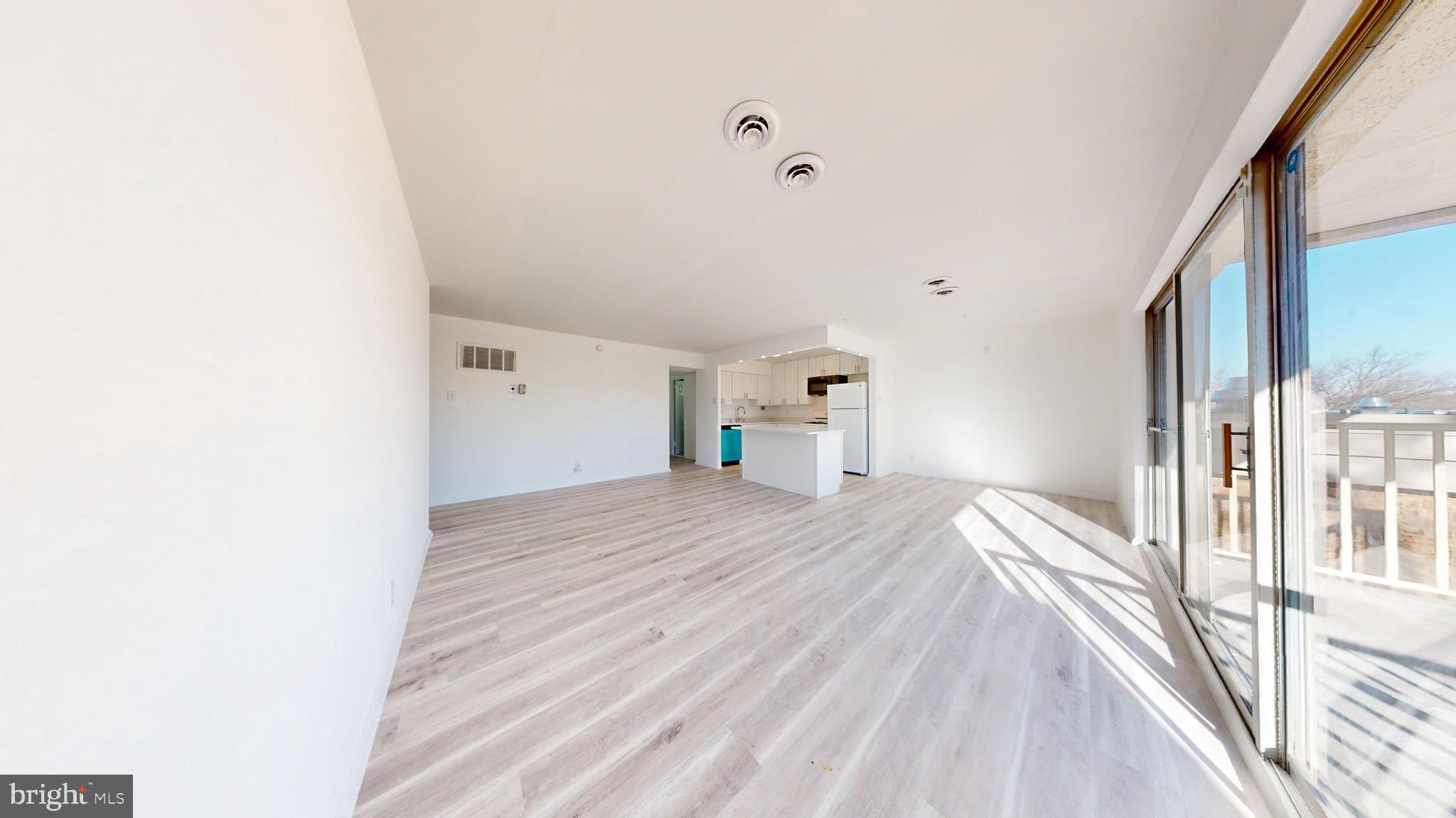 HUNTINGTON CLUB - Residential