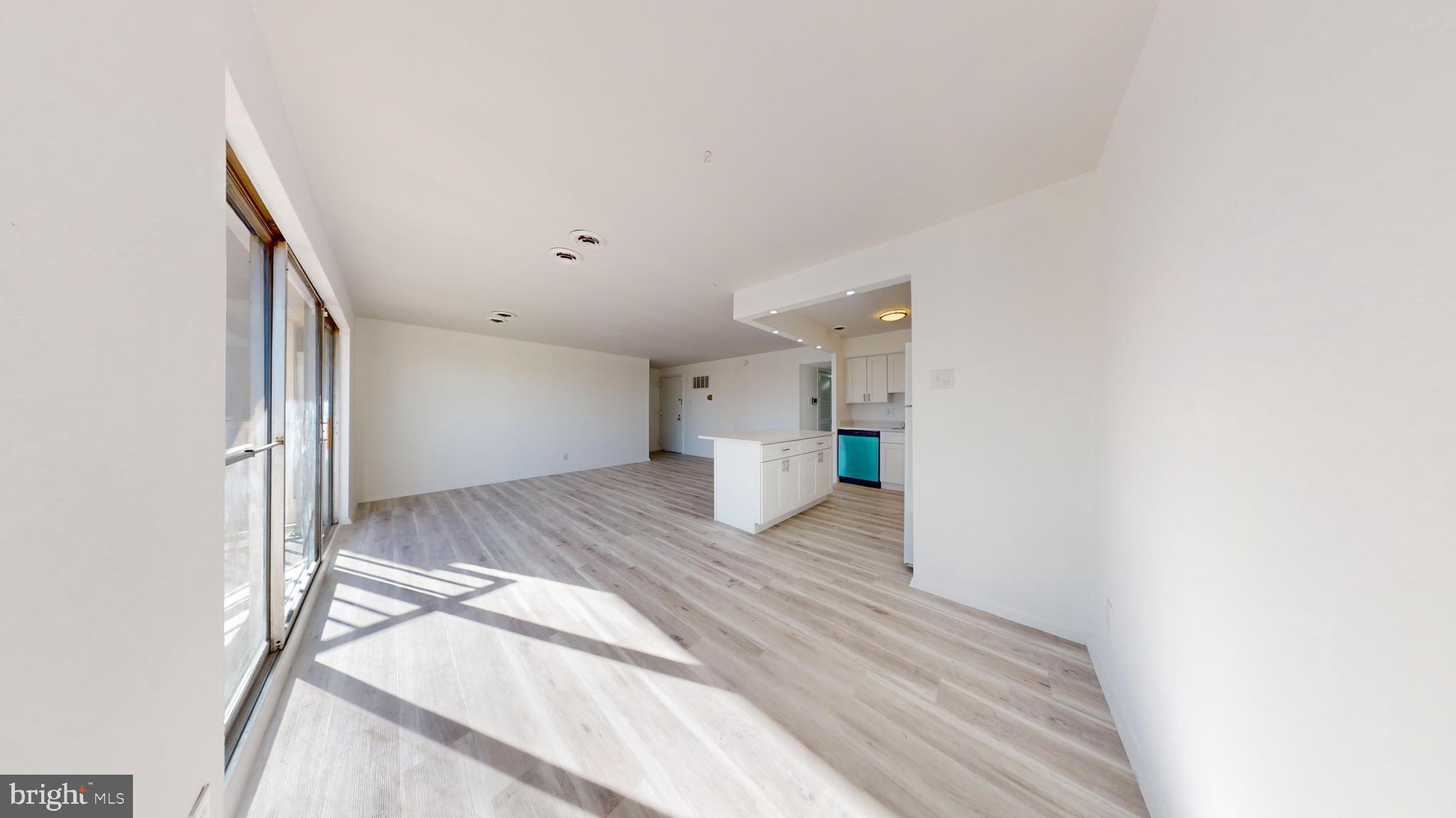 HUNTINGTON CLUB - Residential