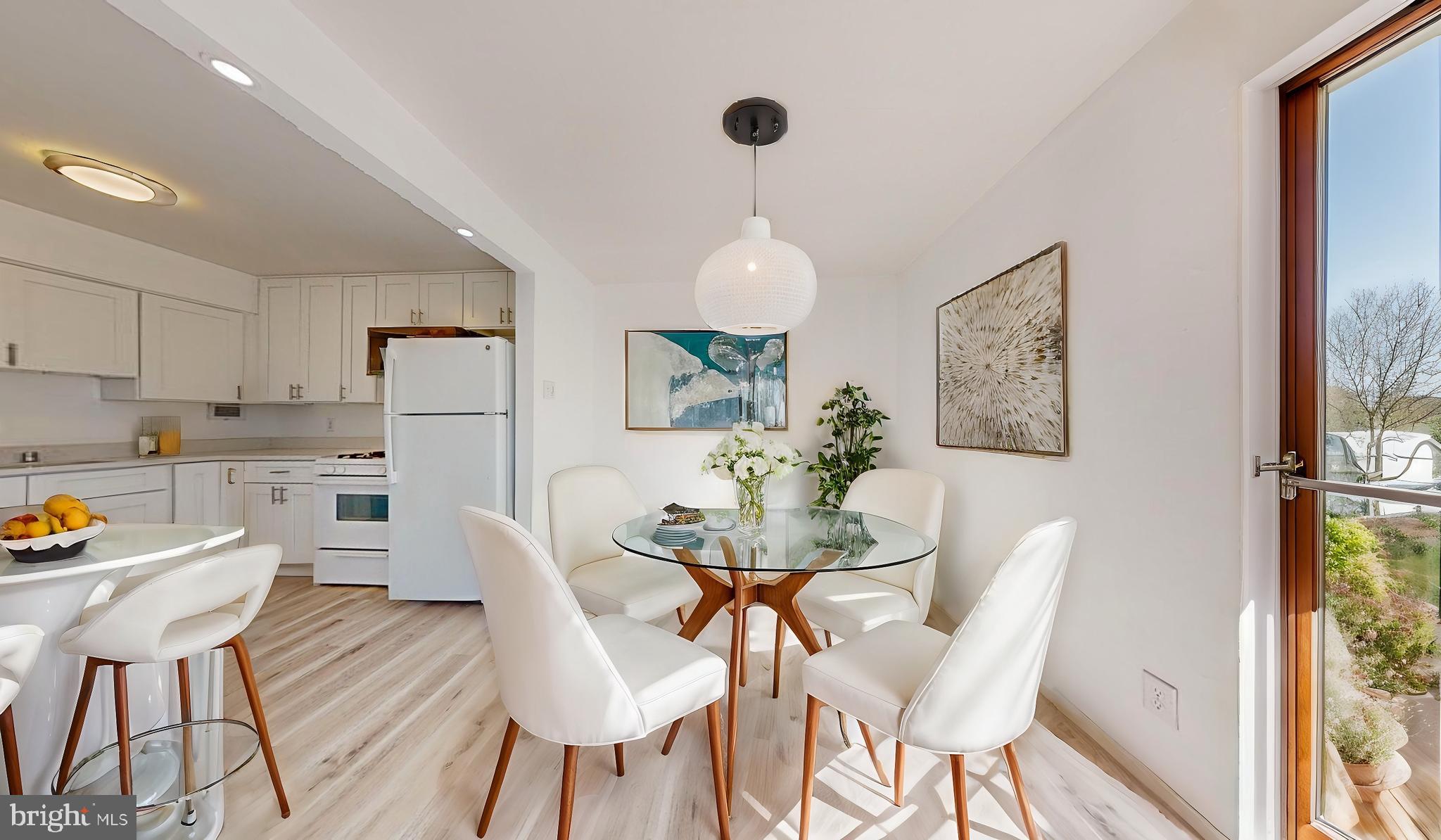 HUNTINGTON CLUB - Residential