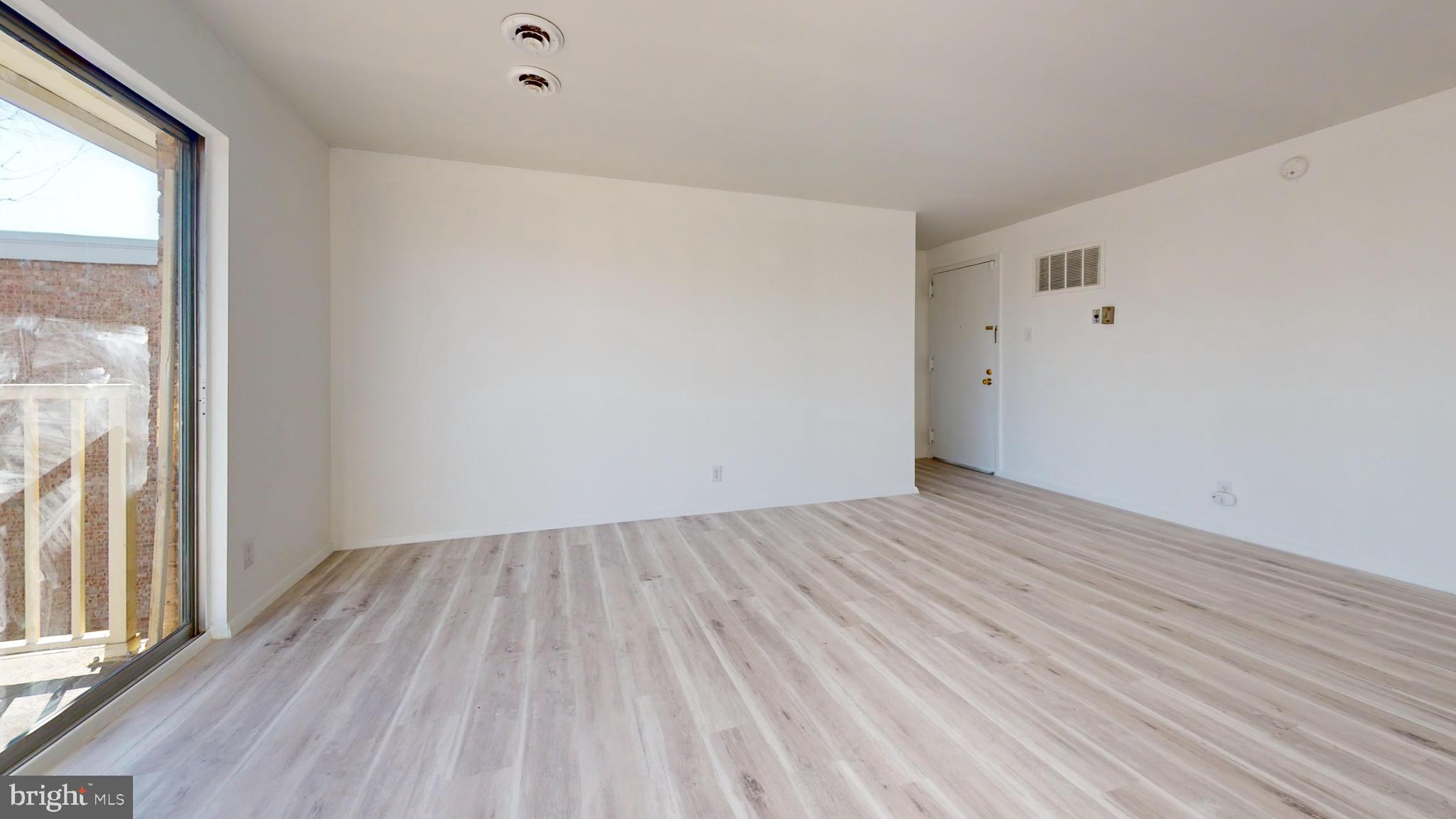 HUNTINGTON CLUB - Residential