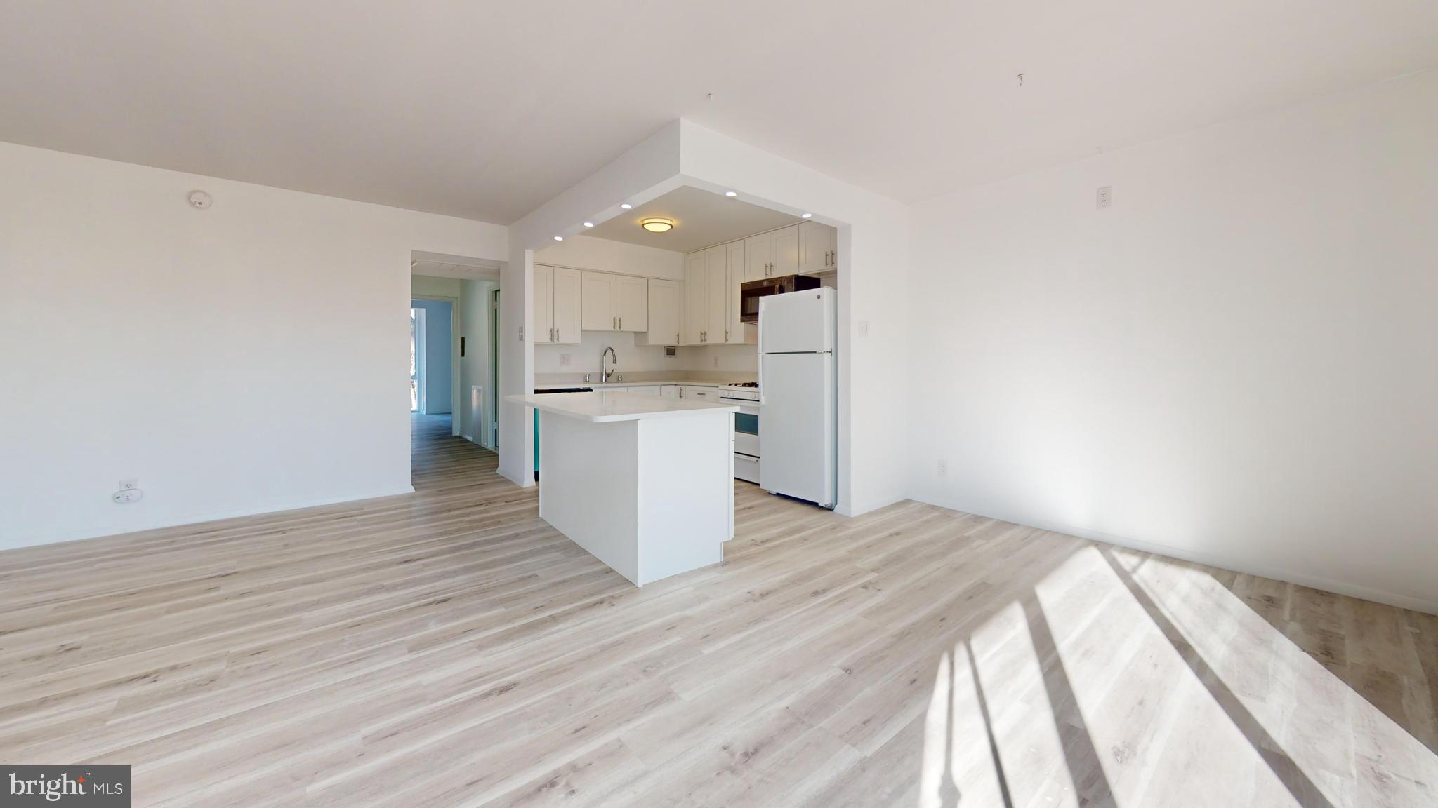 HUNTINGTON CLUB - Residential