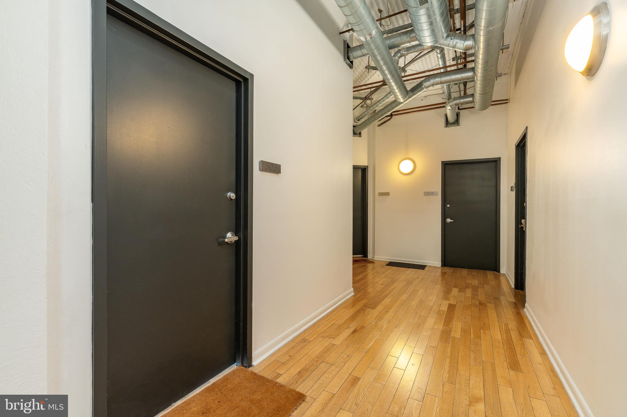 LOGAN SQUARE - Residential