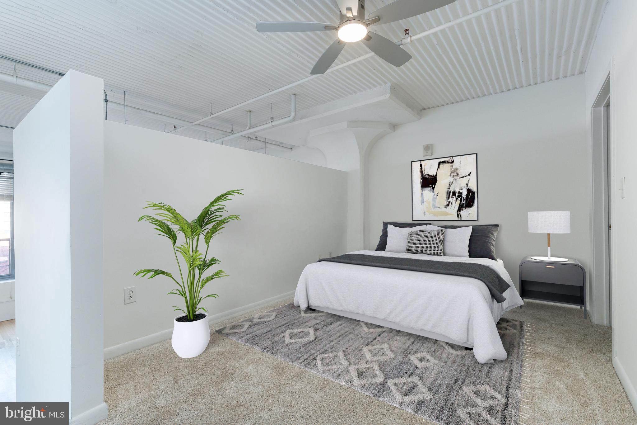 LOGAN SQUARE - Residential