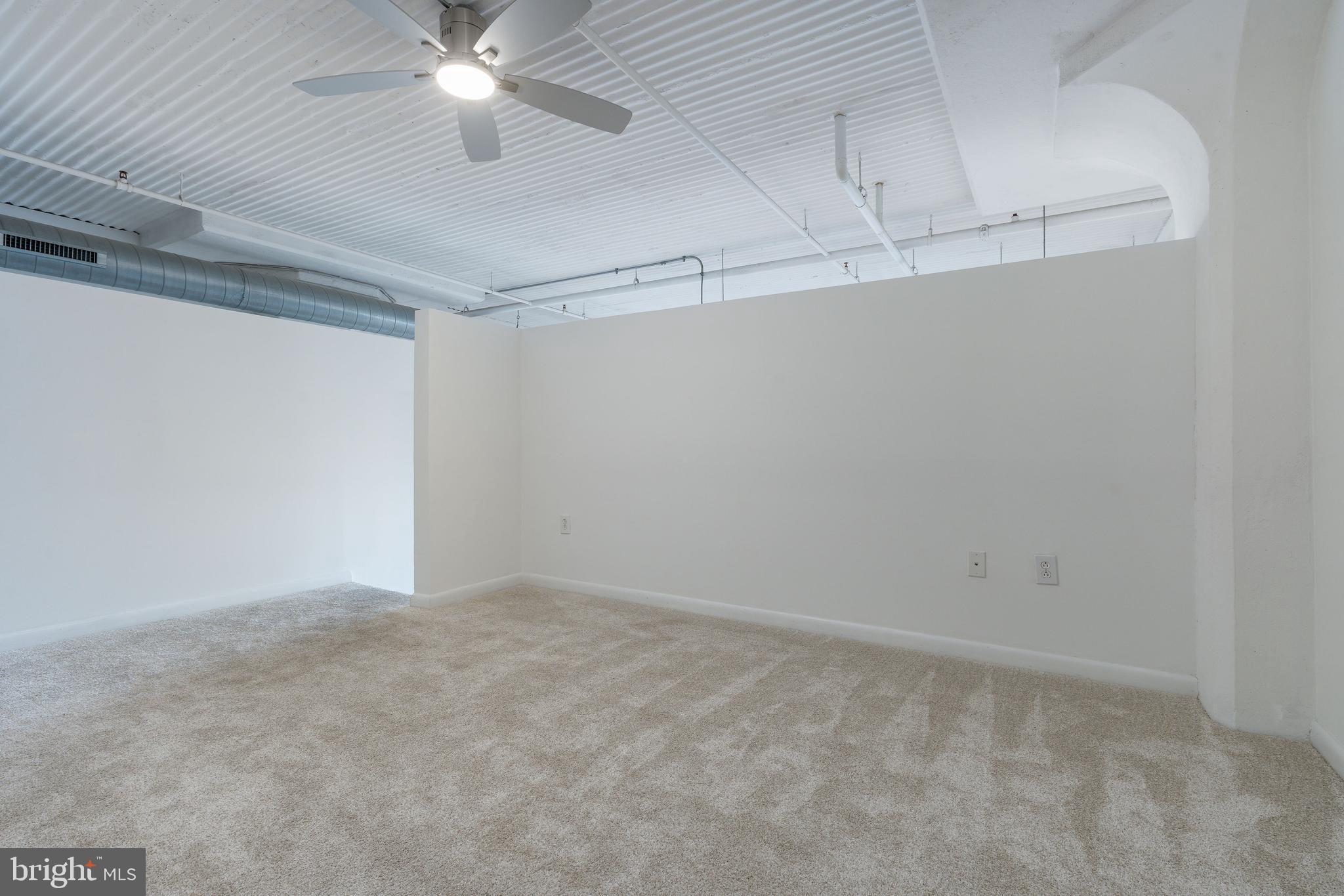 LOGAN SQUARE - Residential