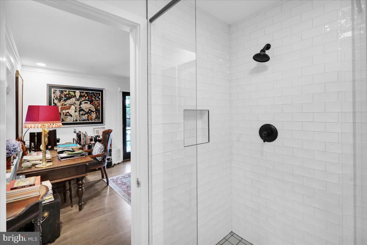 SCHOOL LANE HILLS - Residential