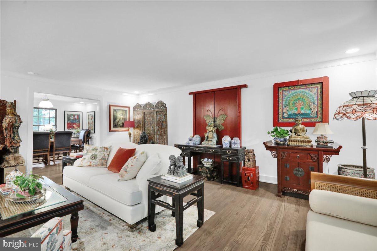 SCHOOL LANE HILLS - Residential