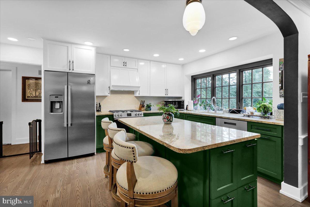 SCHOOL LANE HILLS - Residential