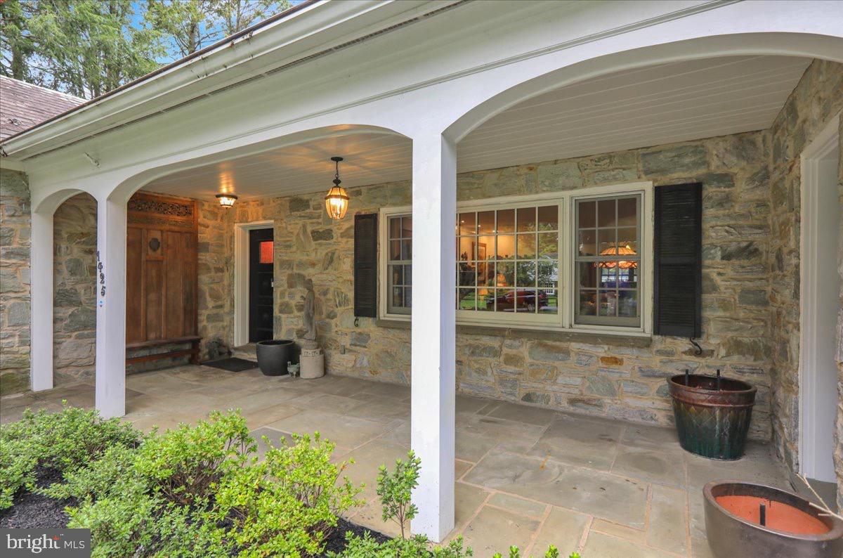 SCHOOL LANE HILLS - Residential