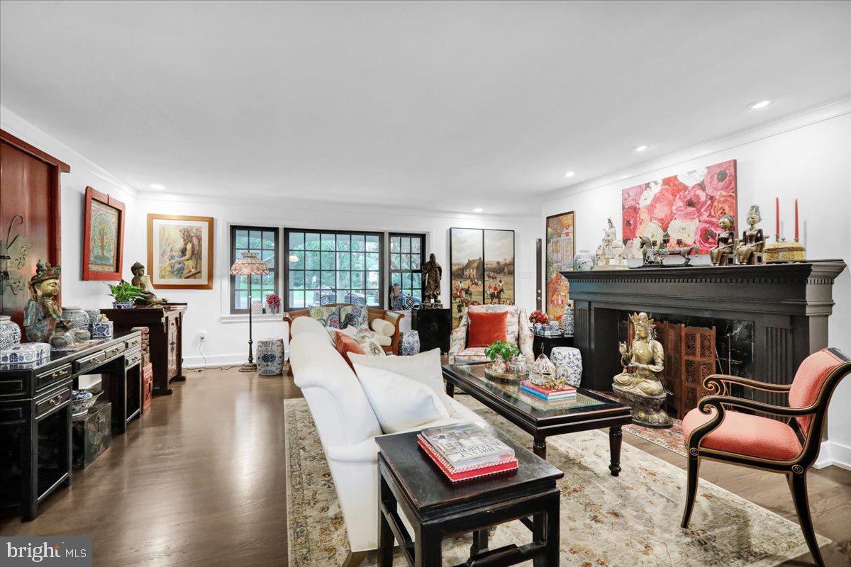 SCHOOL LANE HILLS - Residential