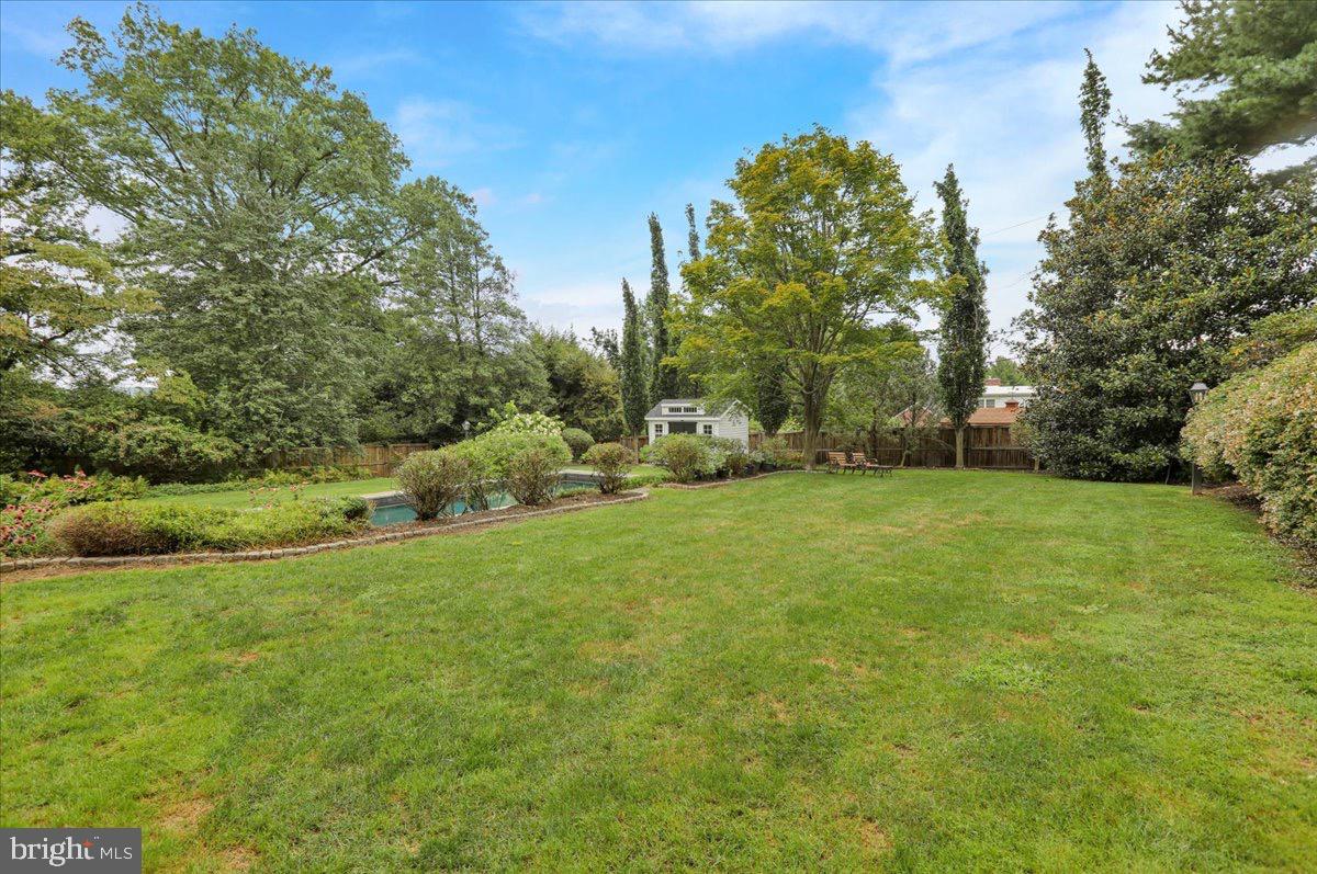 SCHOOL LANE HILLS - Residential