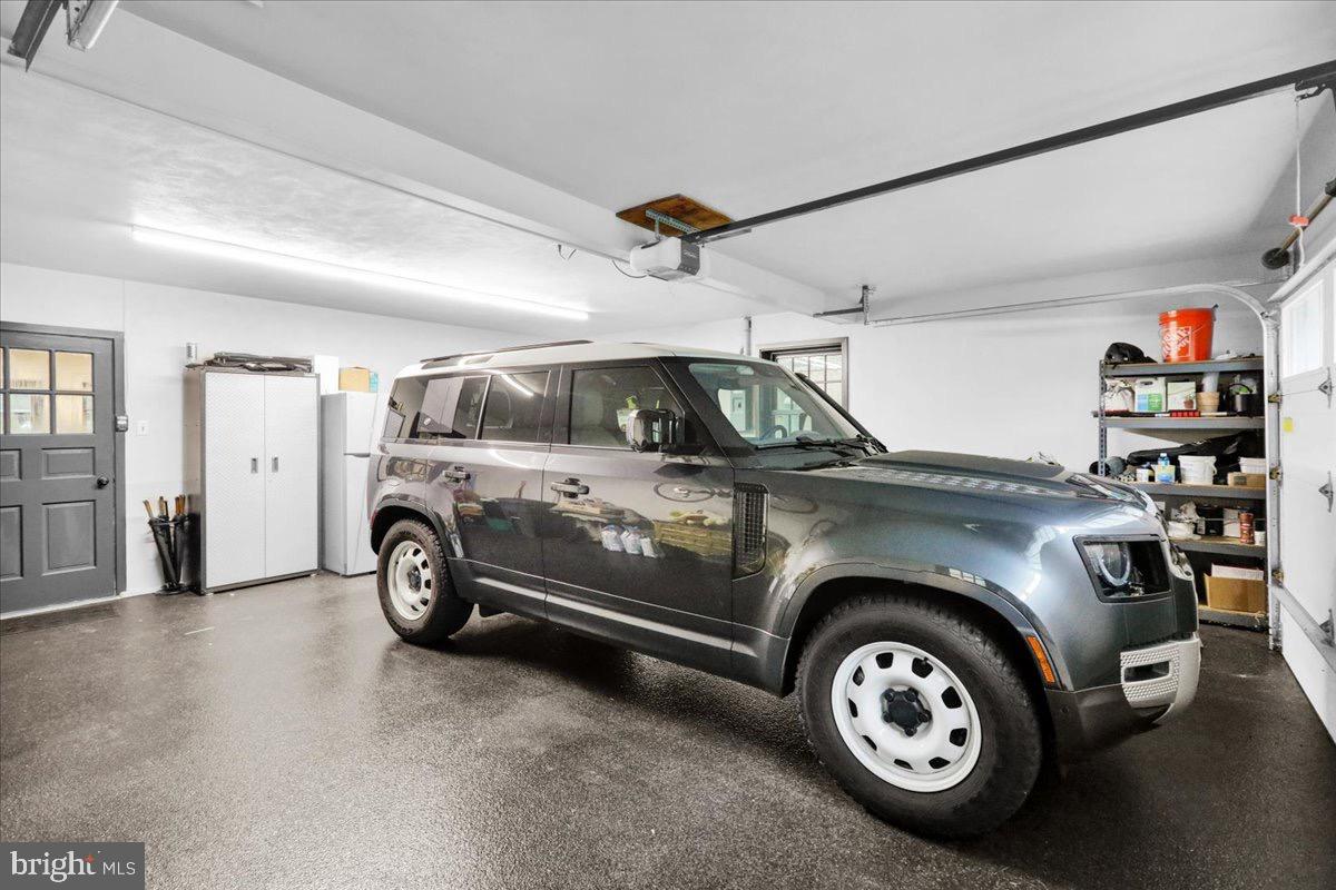 SCHOOL LANE HILLS - Residential