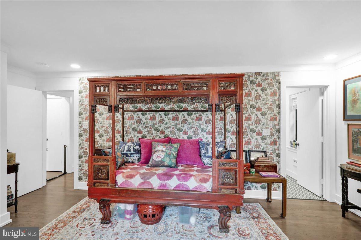 SCHOOL LANE HILLS - Residential