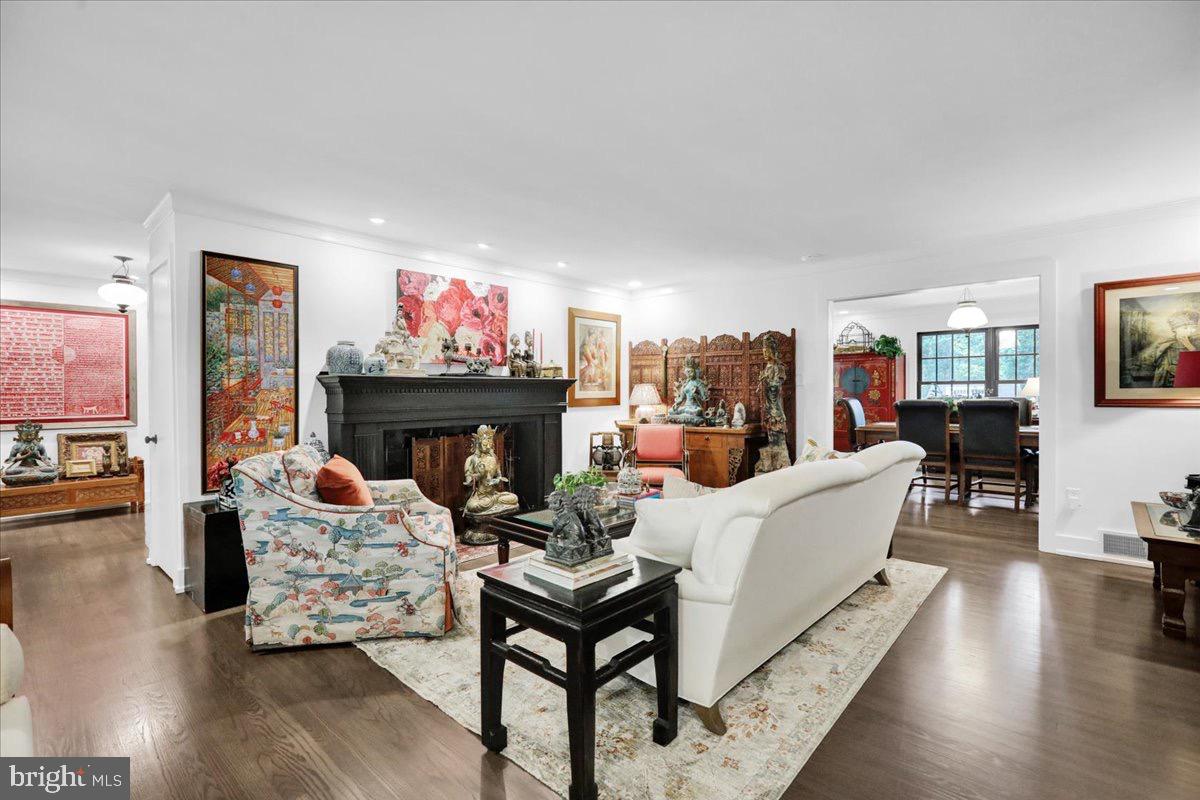 SCHOOL LANE HILLS - Residential