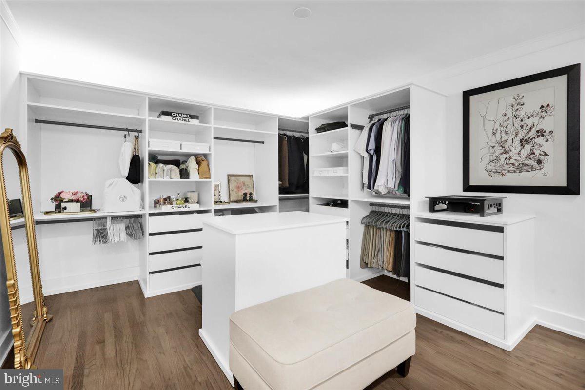 SCHOOL LANE HILLS - Residential