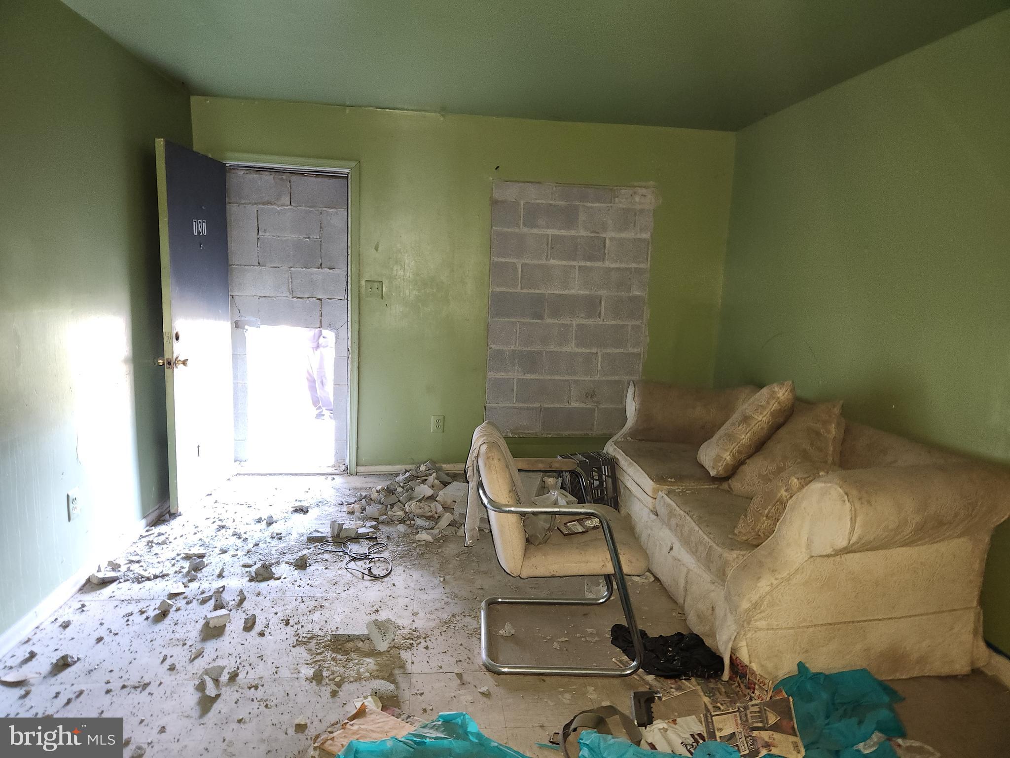 EAST BALTIMORE MIDWAY - Residential