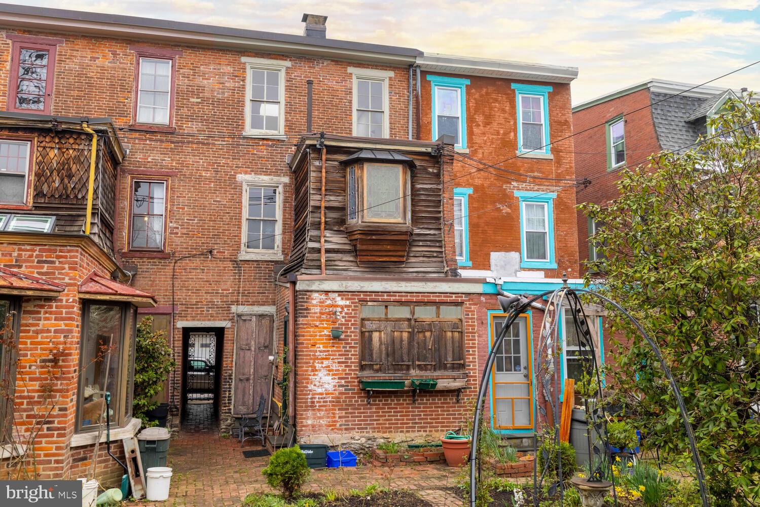 GERMANTOWN (WEST) - Residential