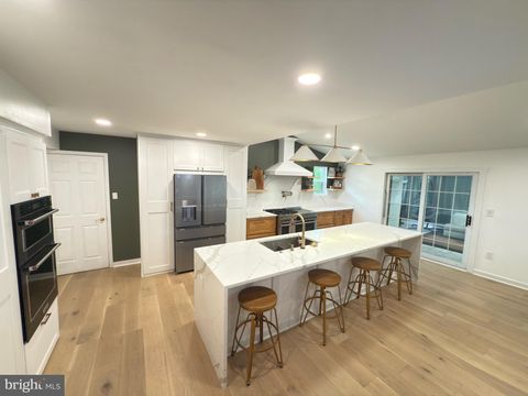 1782 SHAFTSBURY AVENUE CROFTON MD 21114