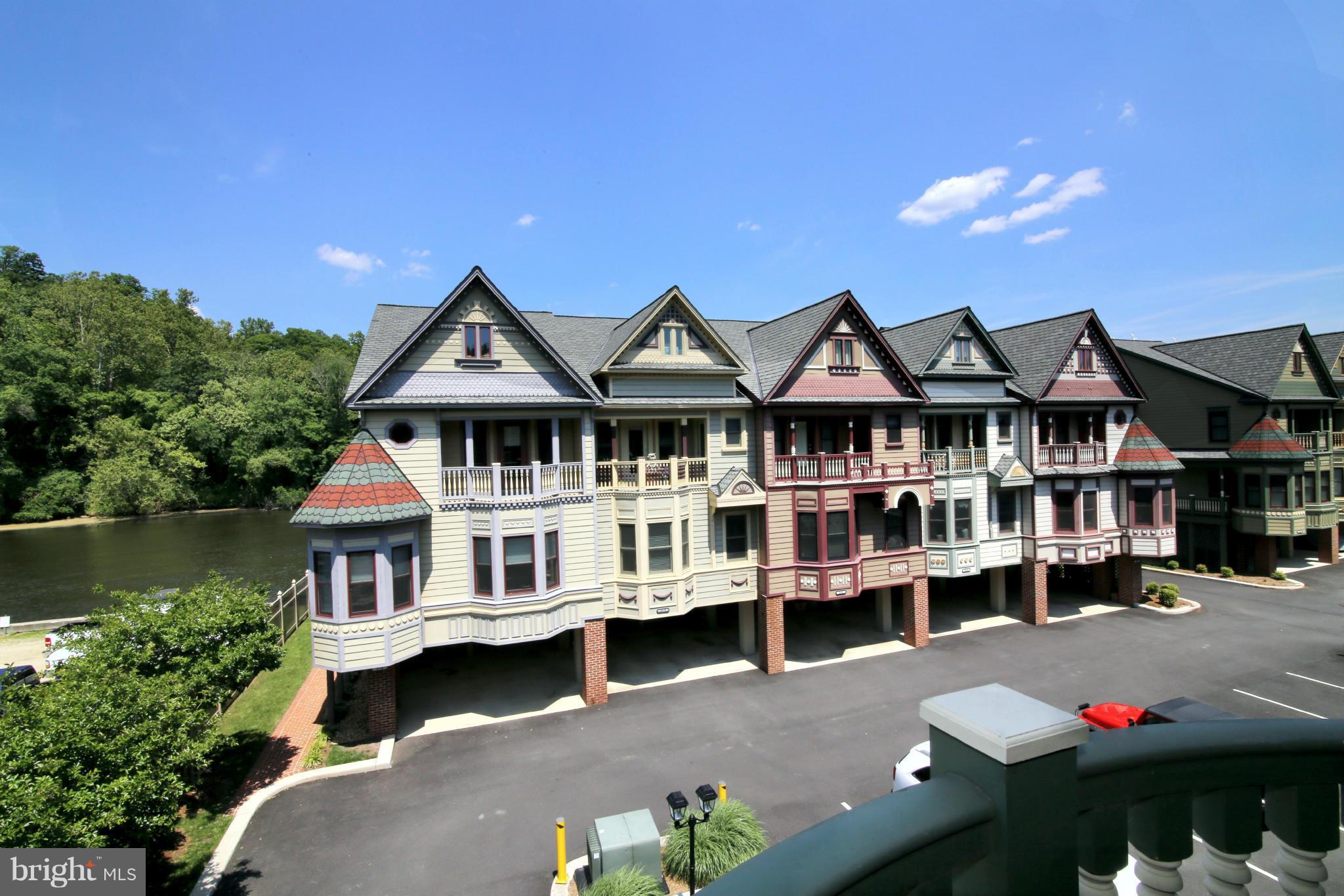 OCCOQUAN TOWN - Residential Lease
