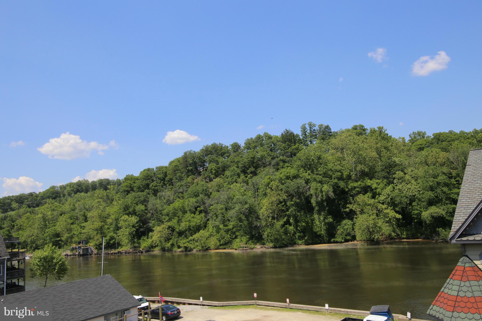 OCCOQUAN TOWN - Residential Lease